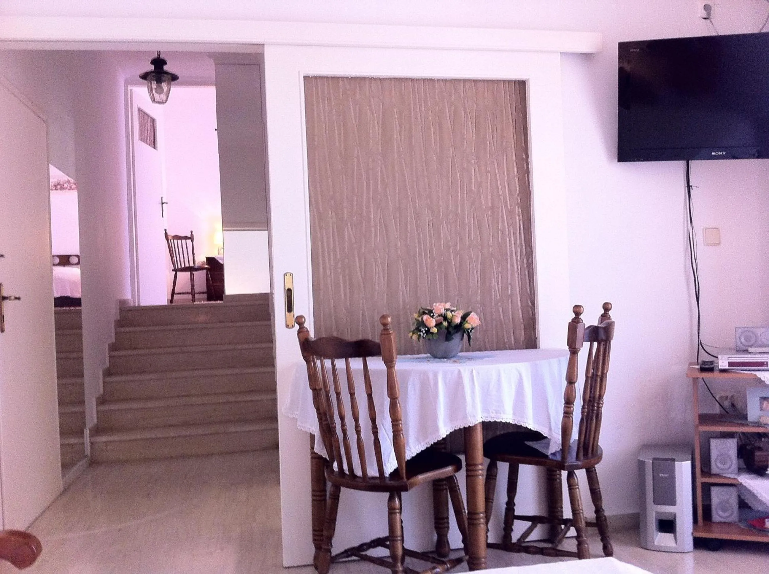 TV and multimedia in Chris Studios & Apartments