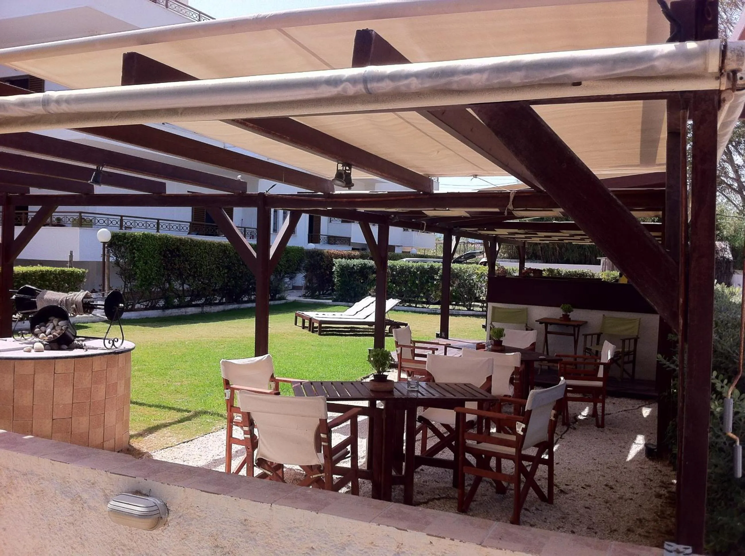 Garden in Chris Studios & Apartments