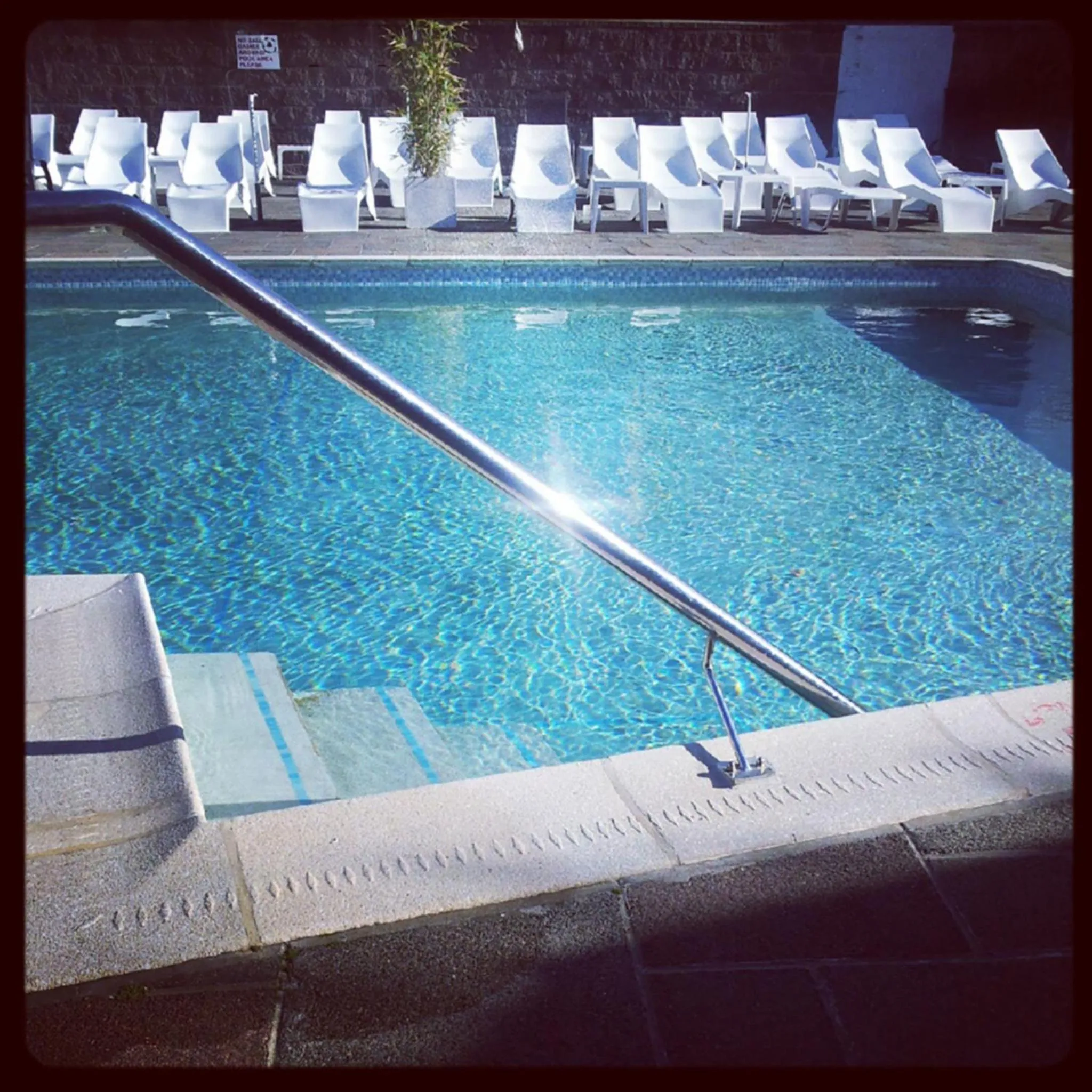 Swimming pool in Norfolk Hotel