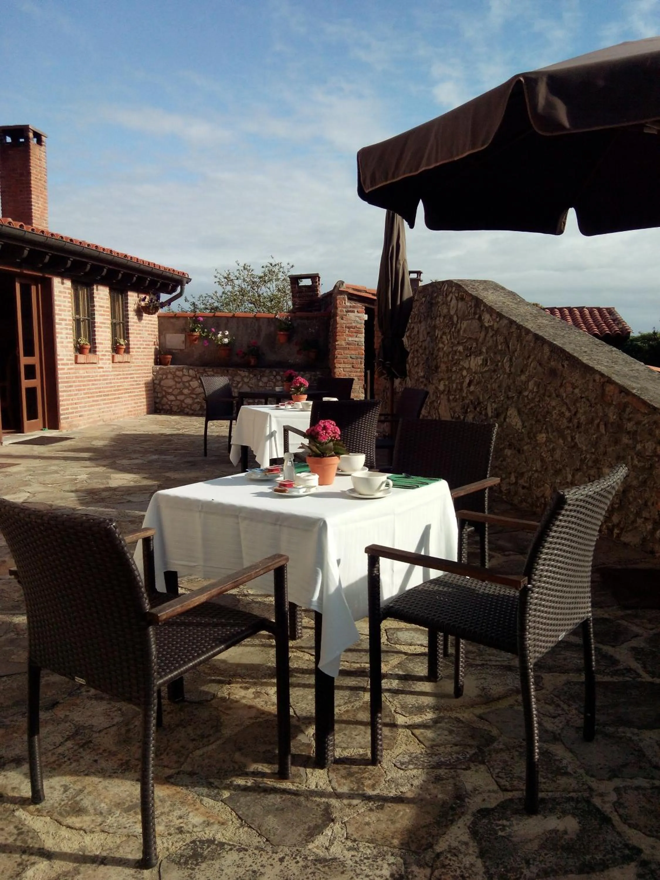 Restaurant/places to eat in Hotel Villa Miramar