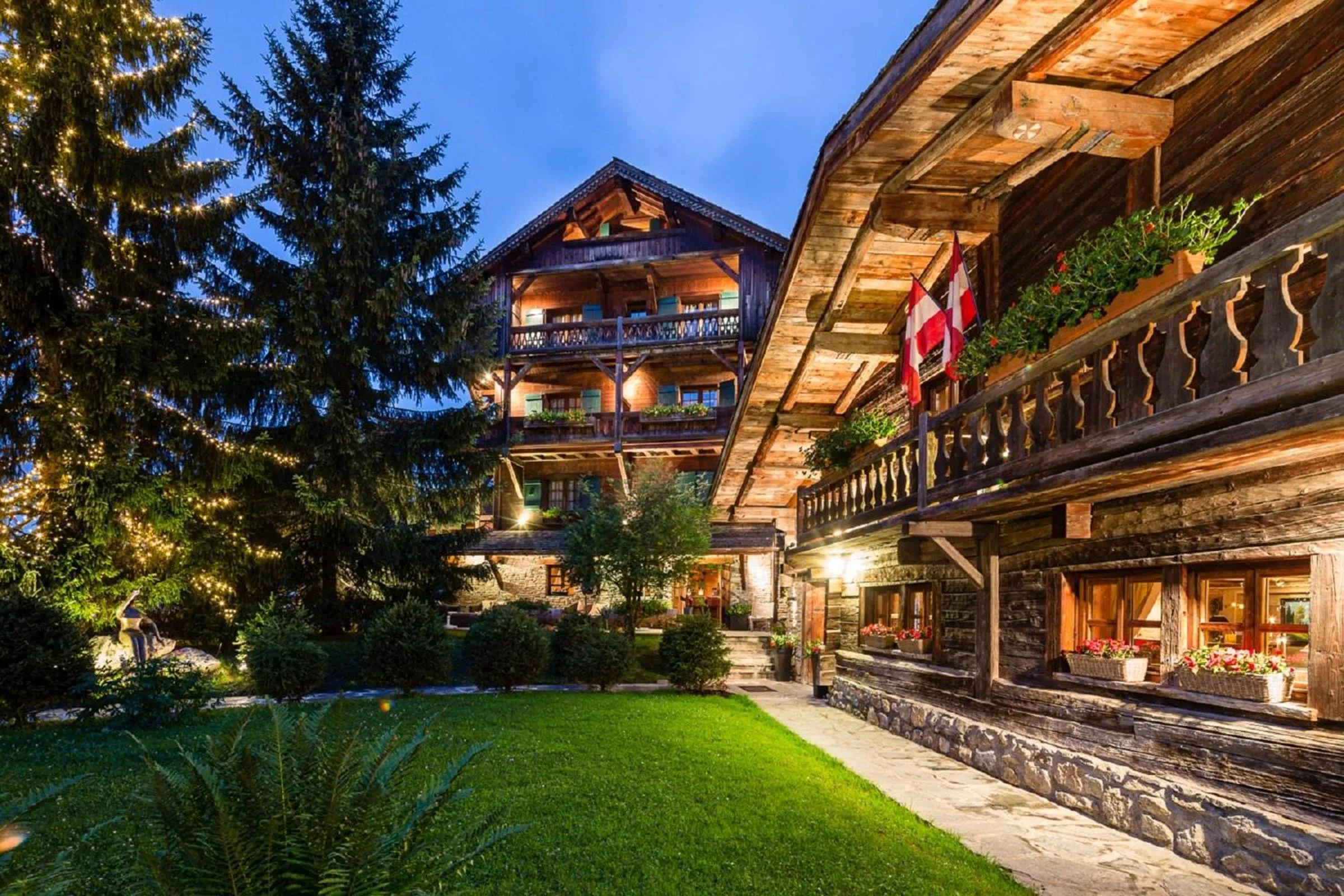 Facade/entrance in Fer à Cheval