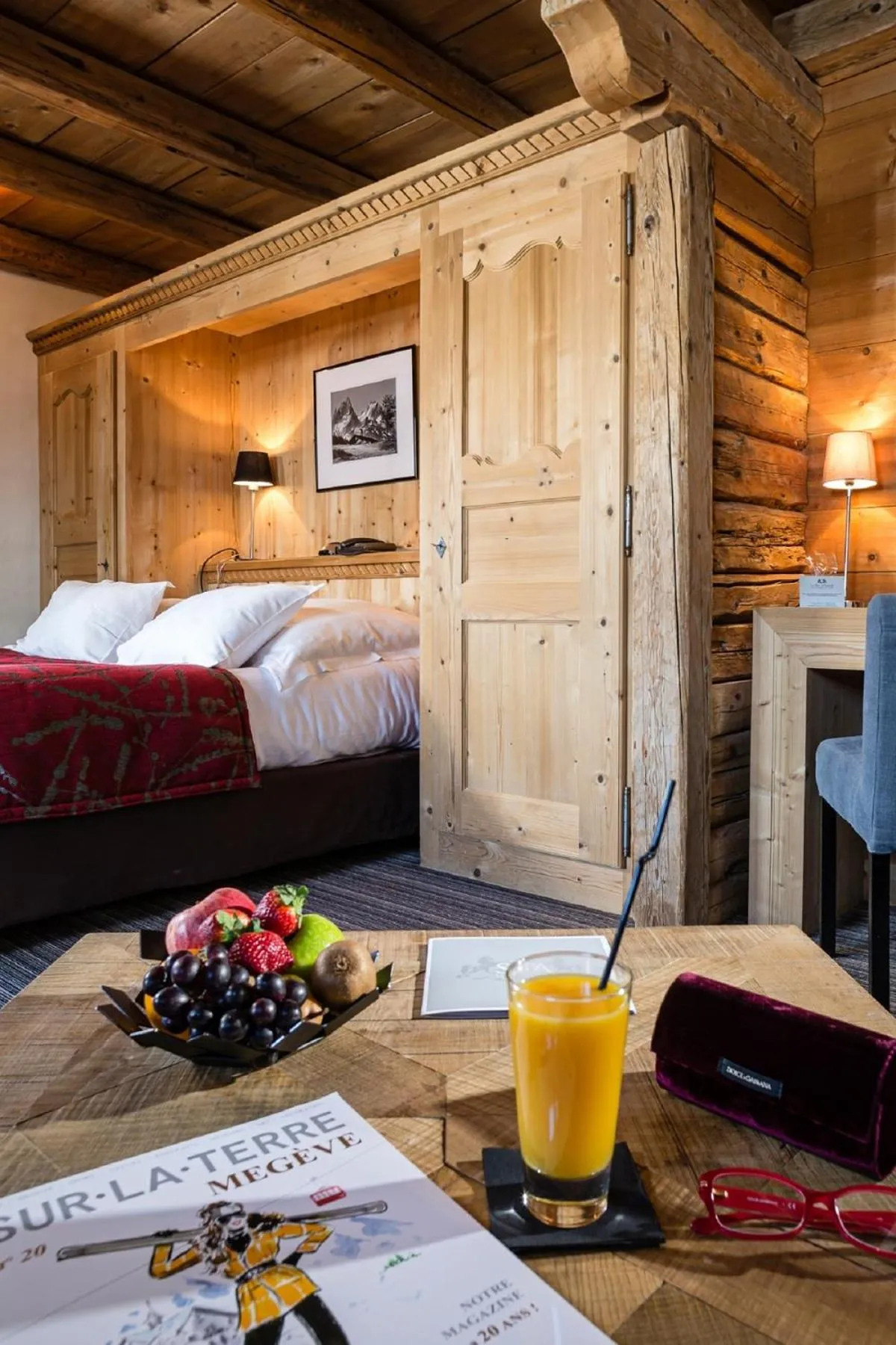 Decorative detail, Bed in Fer à Cheval