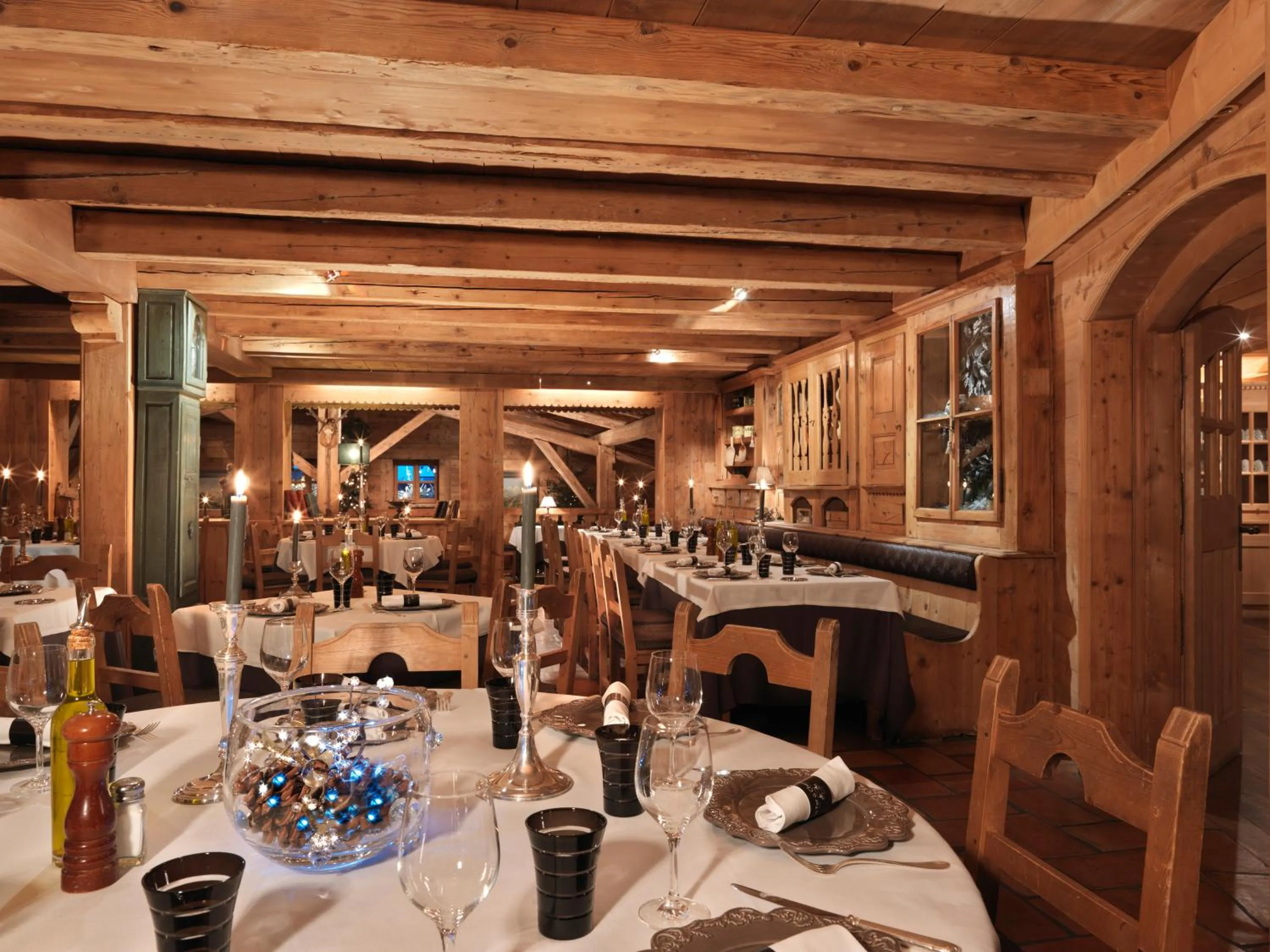 Restaurant/places to eat in Fer à Cheval