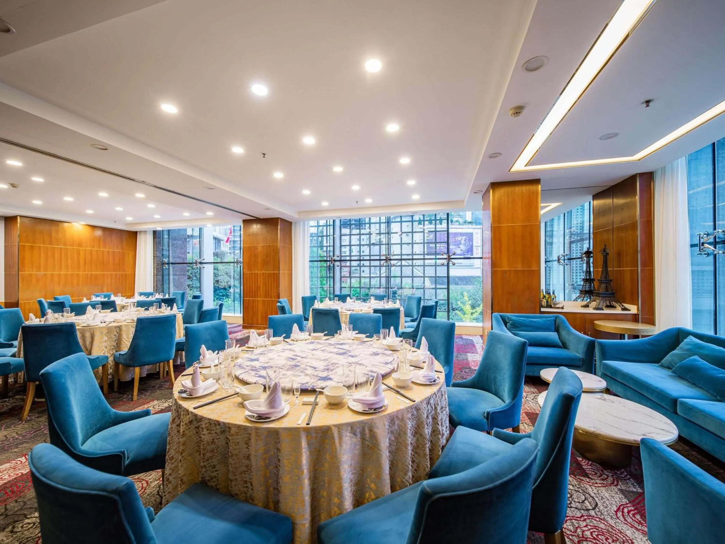 Restaurant/places to eat in Novotel Guiyang Downtown