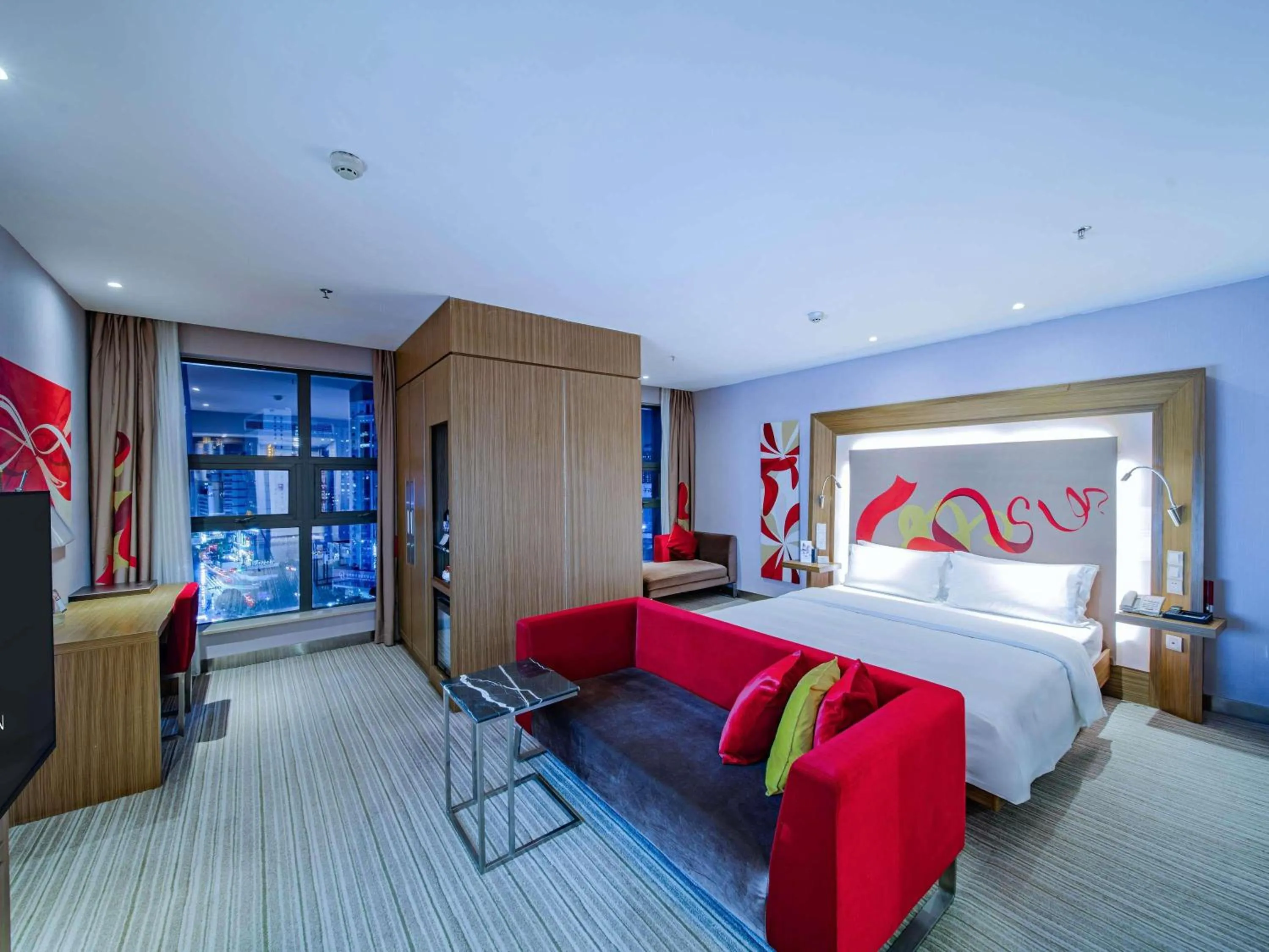 Bedroom, Bed in Novotel Guiyang Downtown