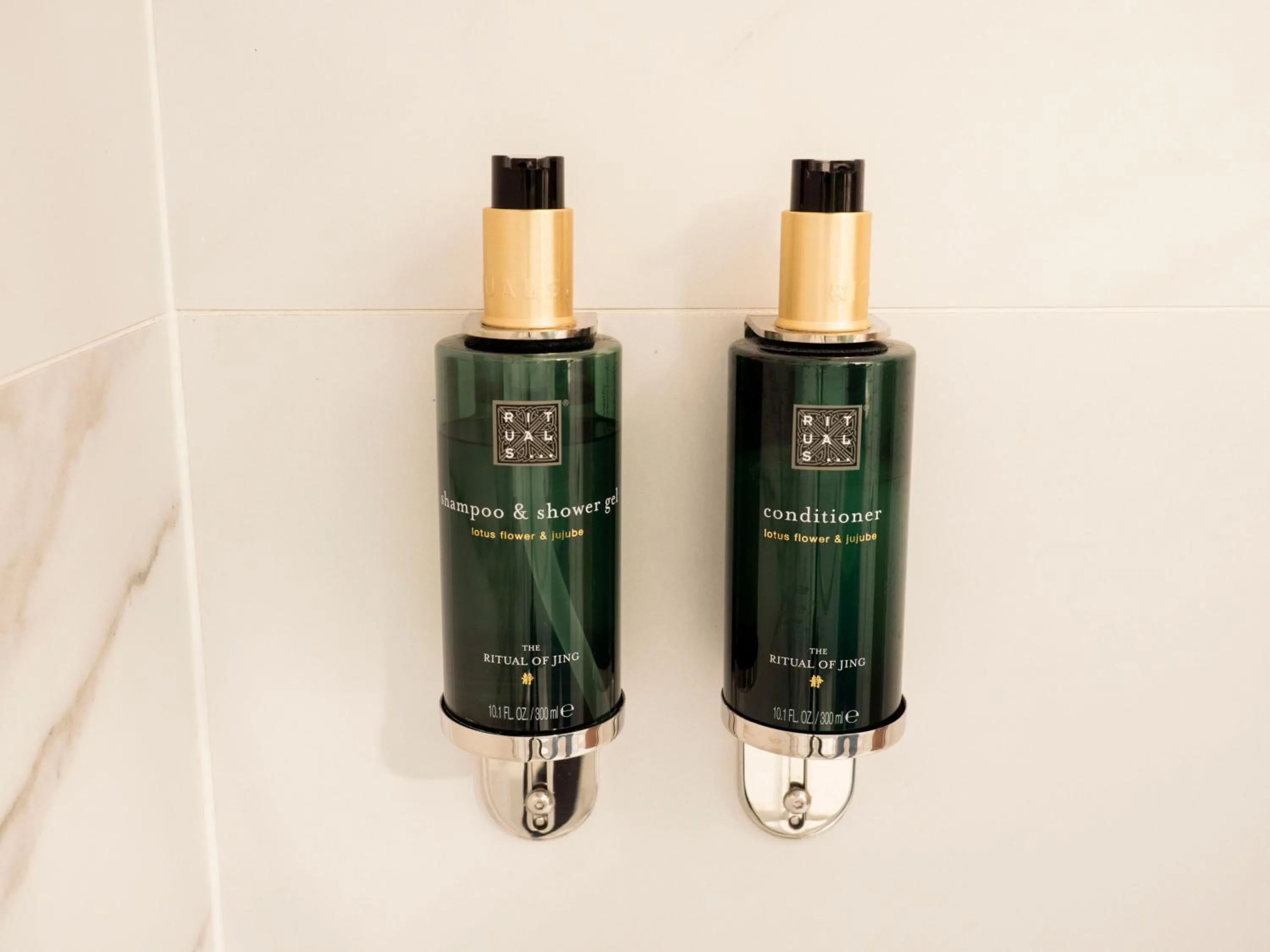 Shower in Hotel Cvilín