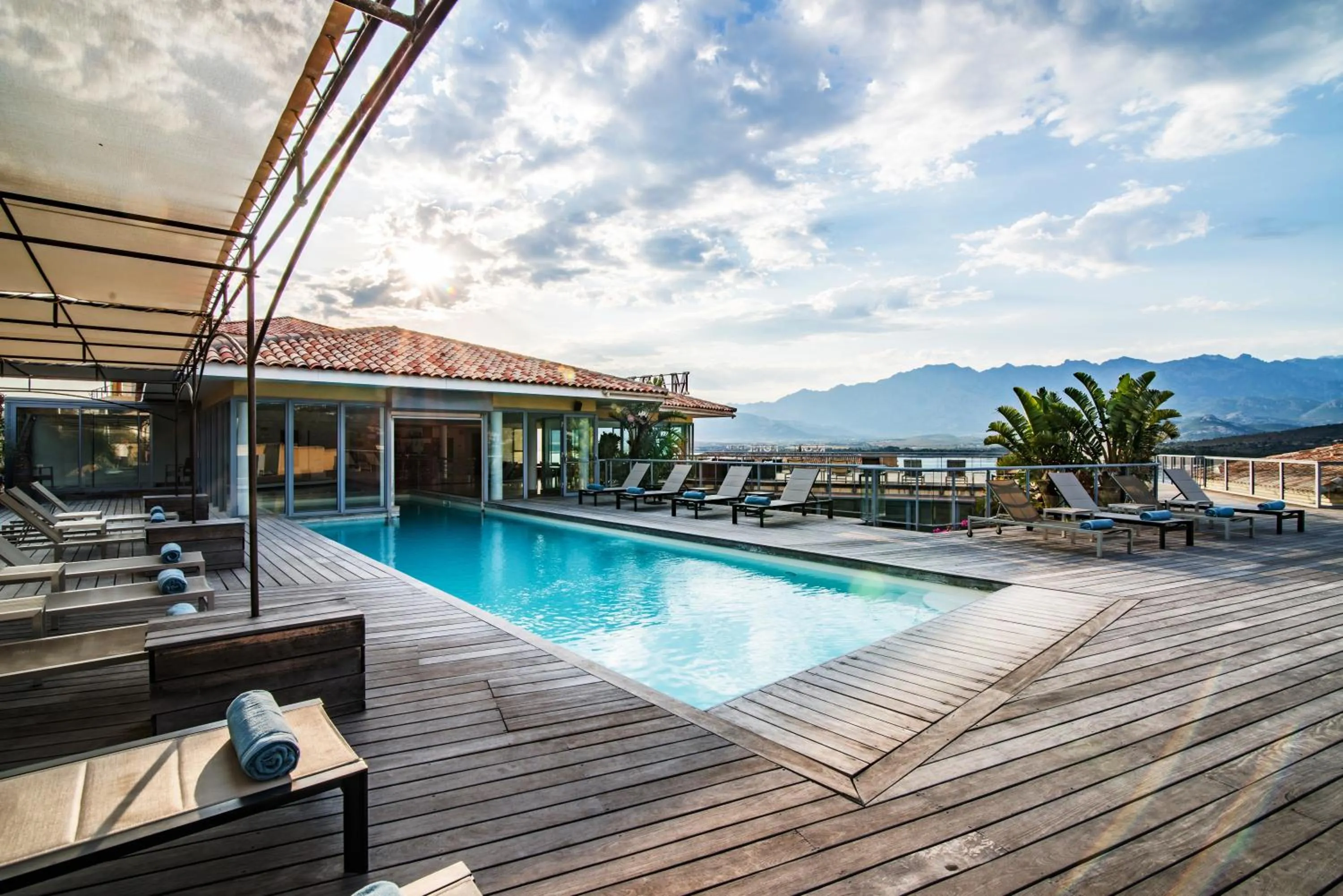 Swimming pool in Le Mariana