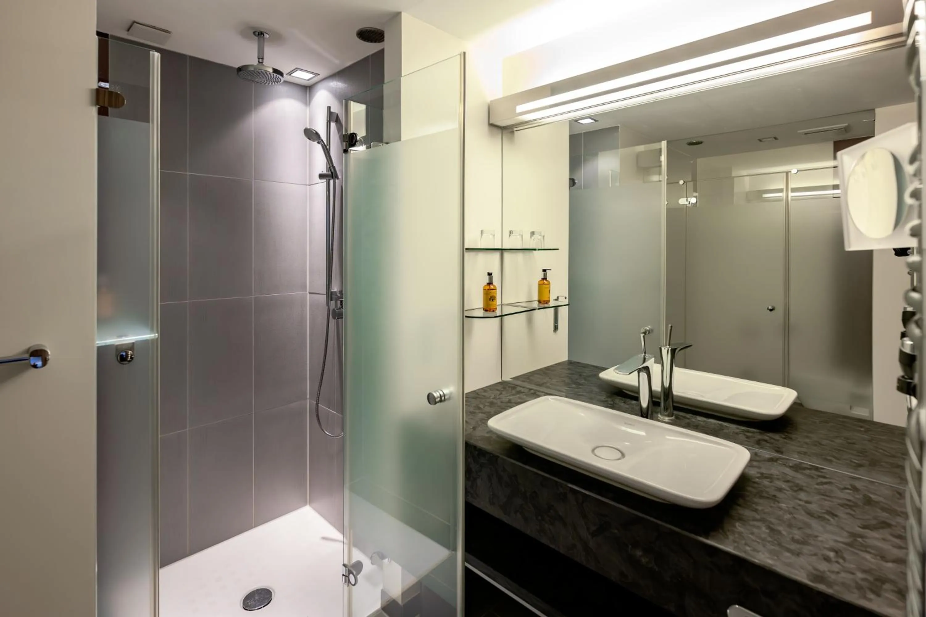 Bathroom in Rathener Hof by STEIGER Hotels