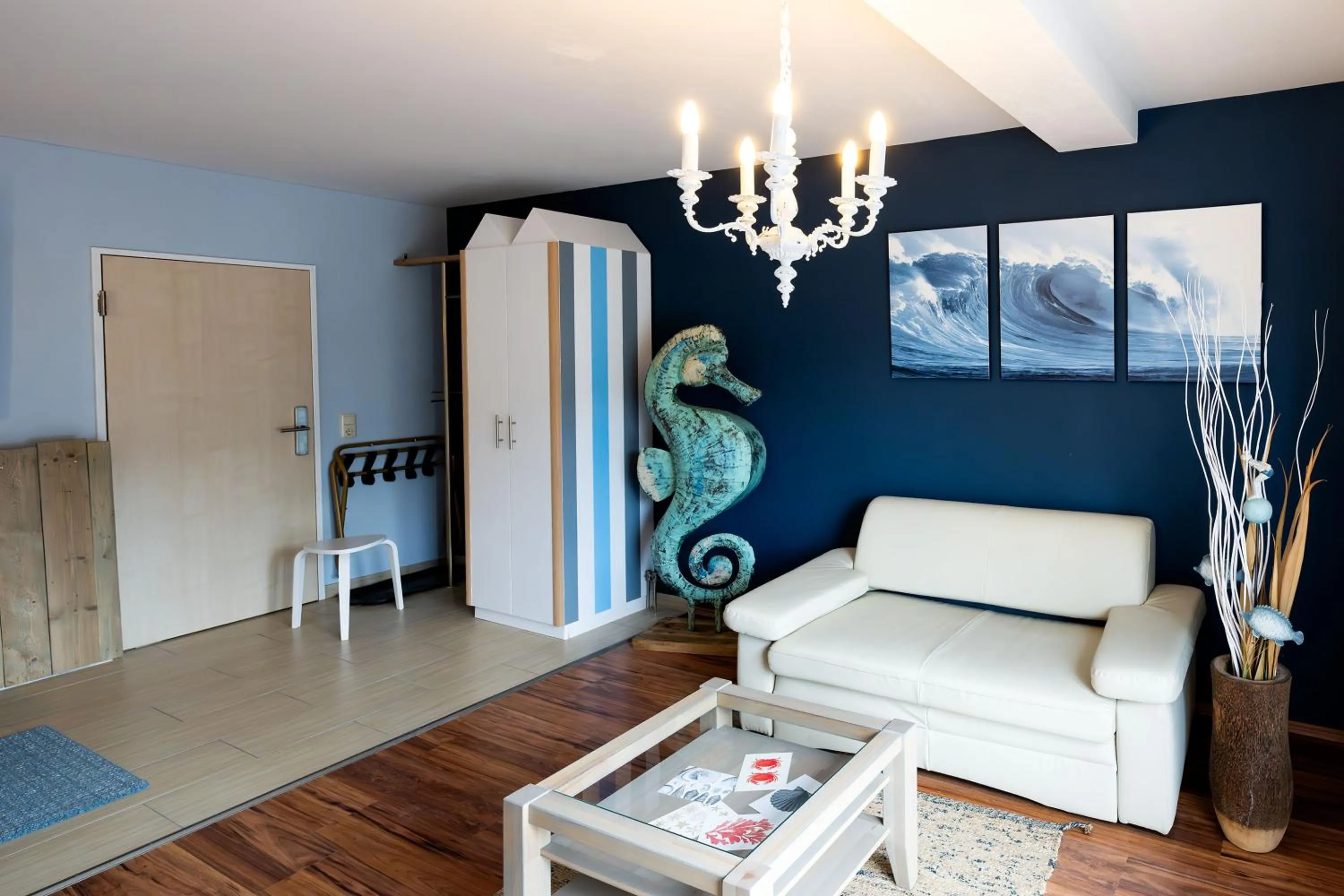 Living room in Rathener Hof by STEIGER Hotels