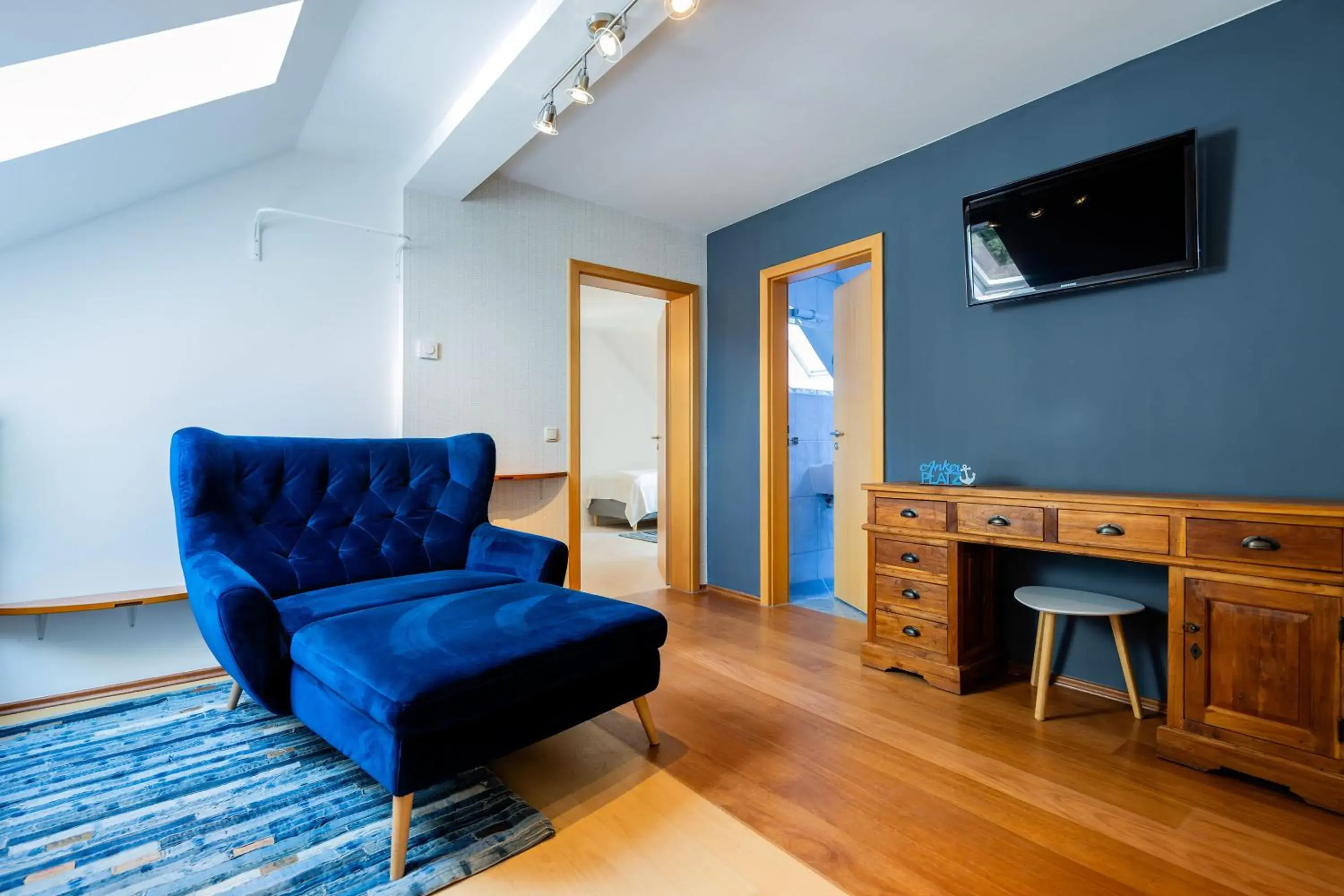 Family suite with 3 bedrooms (3rd floor) in the annex building in Rathener Hof by STEIGER Hotels Family suite with 3 bedrooms (3rd floor) in the annex building in Rathener Hof by STEIGER Hotels