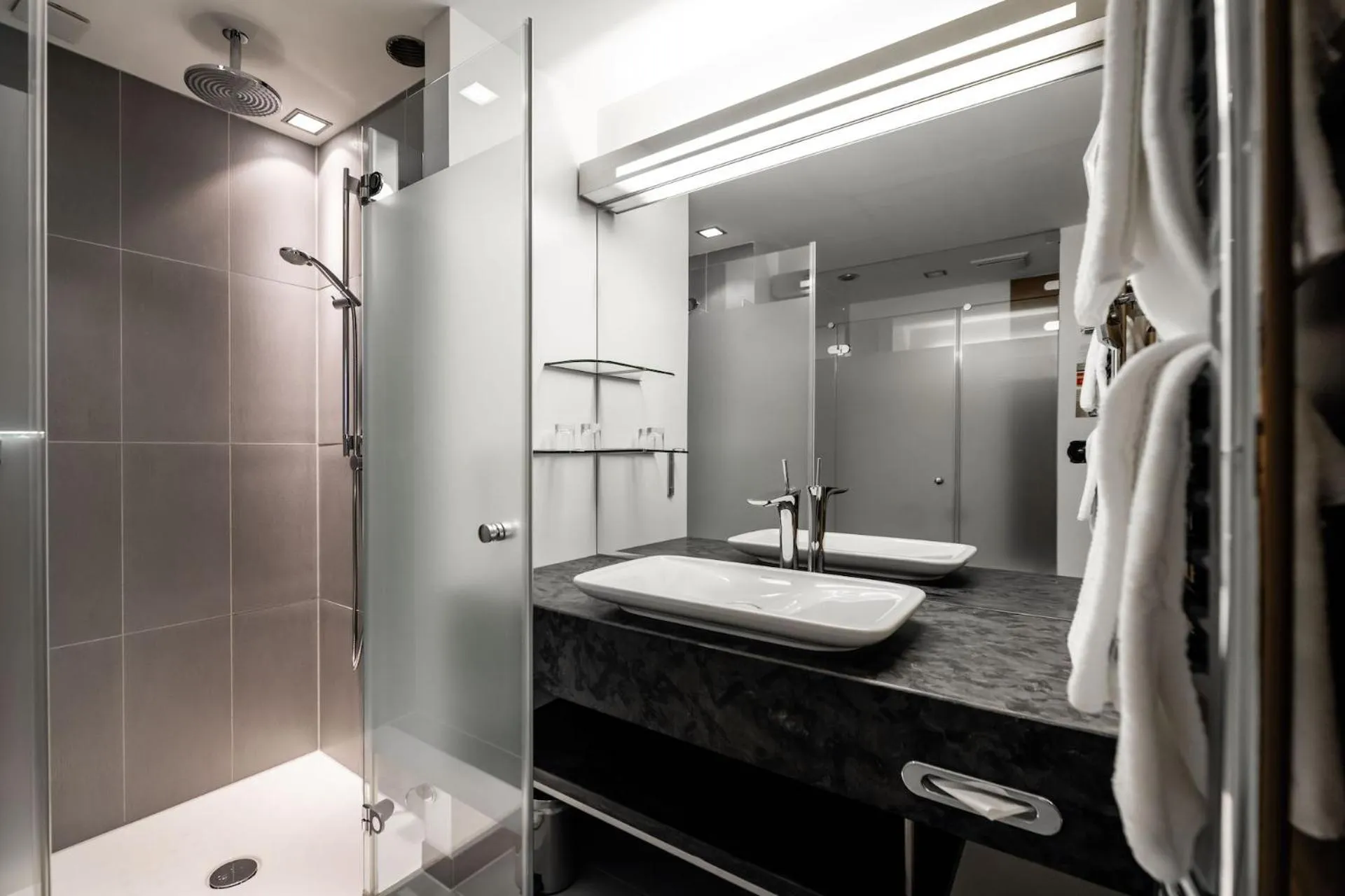 Shower in Rathener Hof by STEIGER Hotels