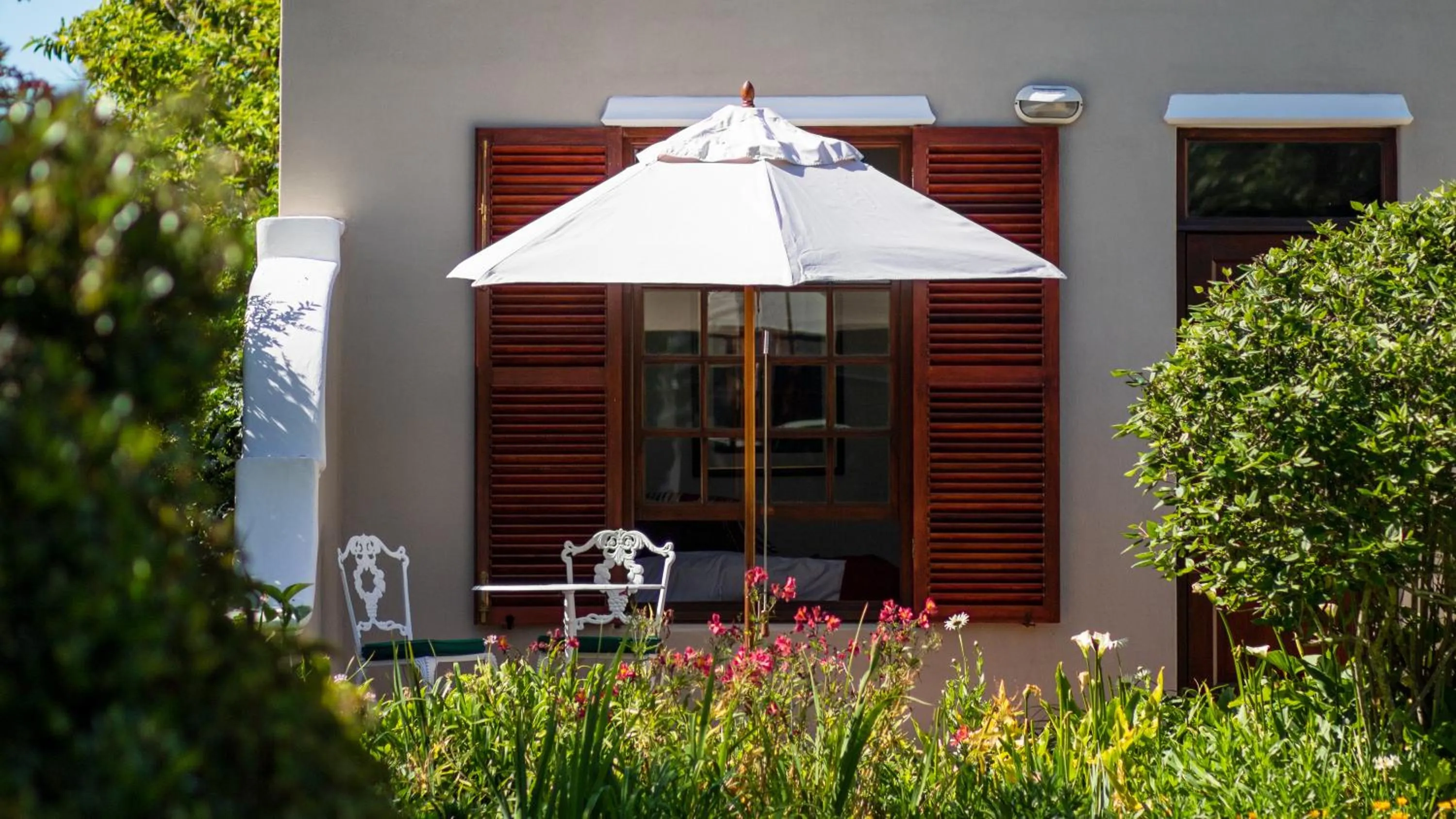 Patio in Glen Avon Lodge Boutique Hotel