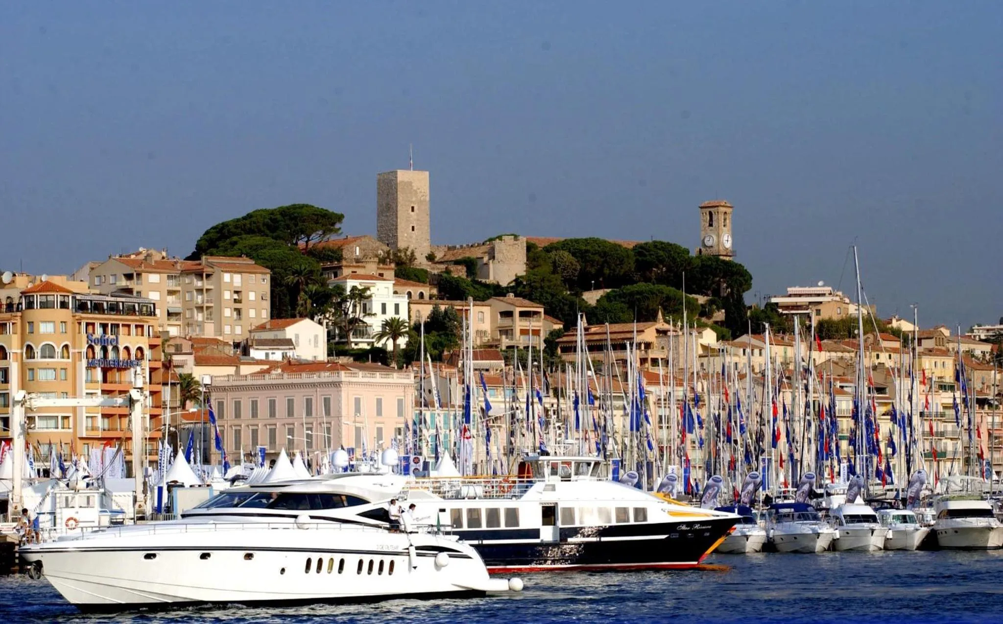 Nearby landmark in Staybridge Suites - Cannes Centre by IHG