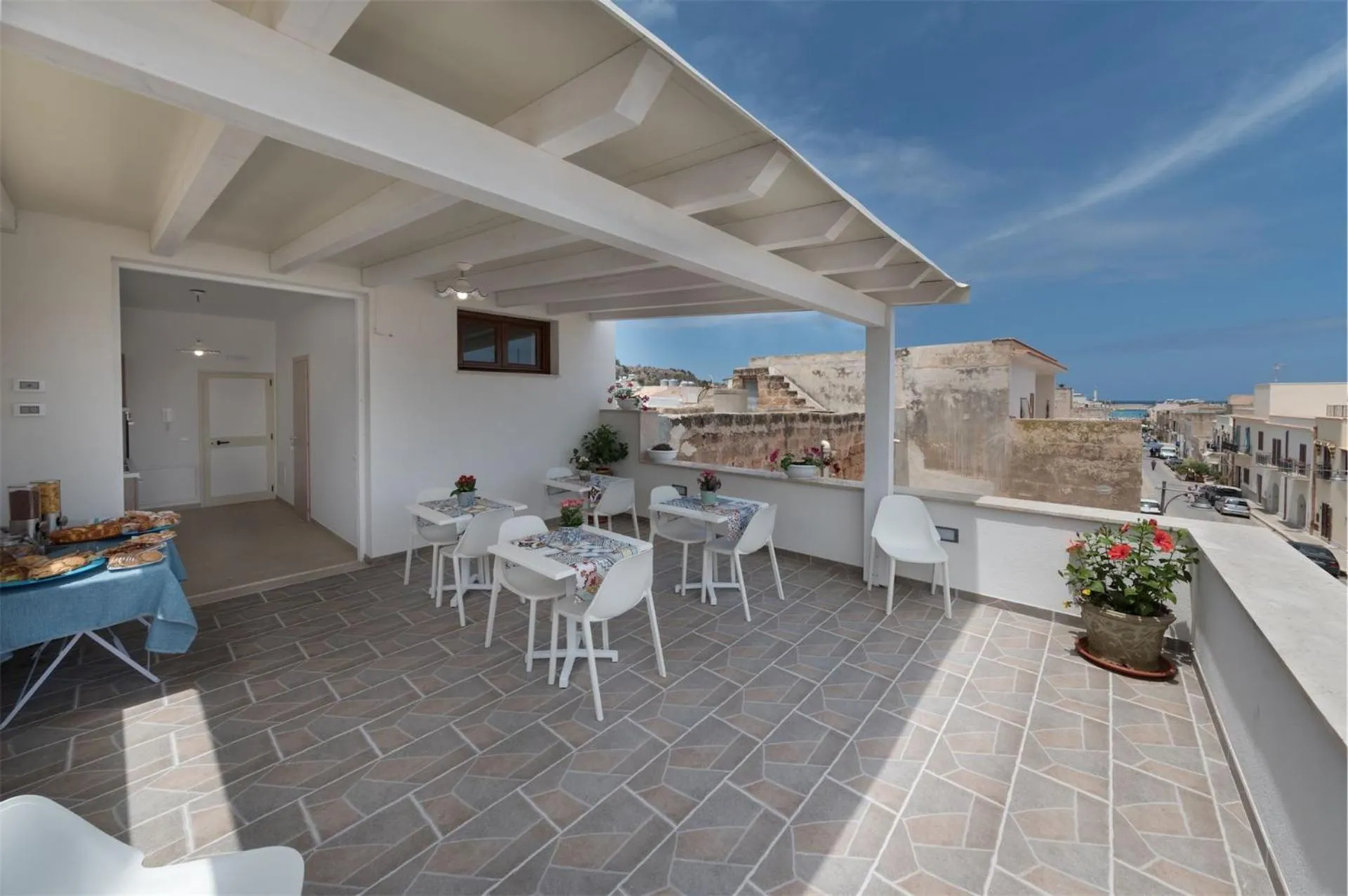 Area and facilities in Doride b&b