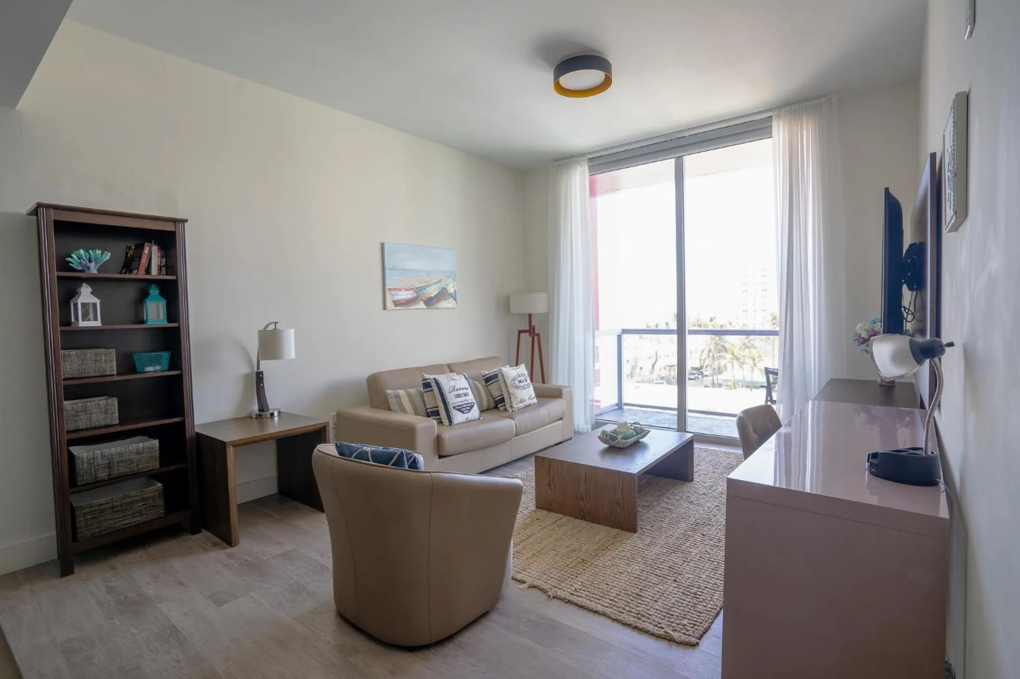 TV and multimedia in Global Rent Apart - Costa Hollywood