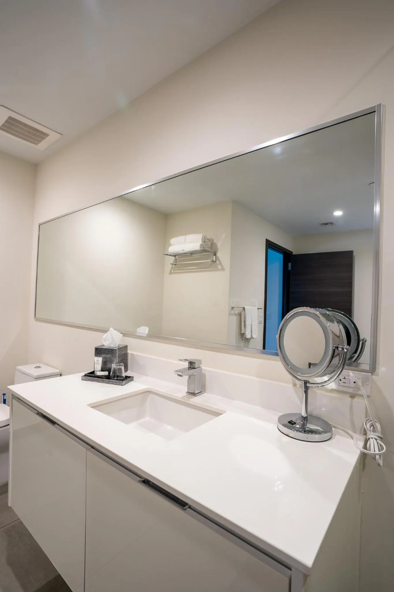 Bathroom in Global Rent Apart - Costa Hollywood