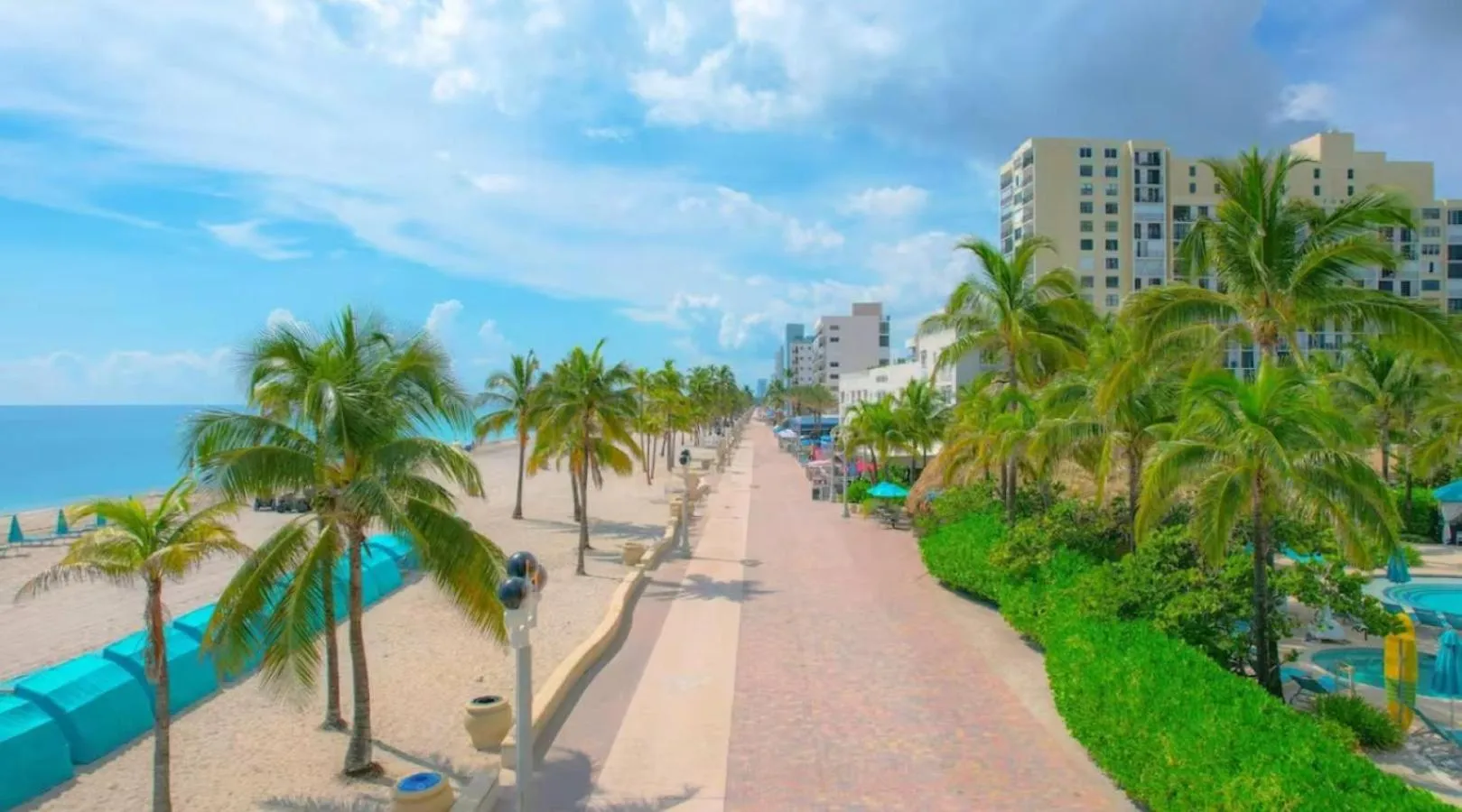 Nearby landmark in Global Rent Apart - Costa Hollywood