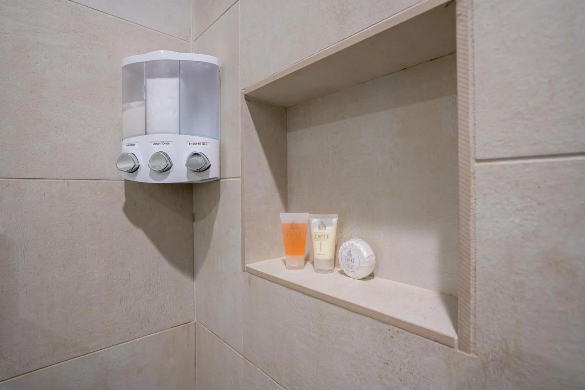 Bathroom in Global Rent Apart - Costa Hollywood