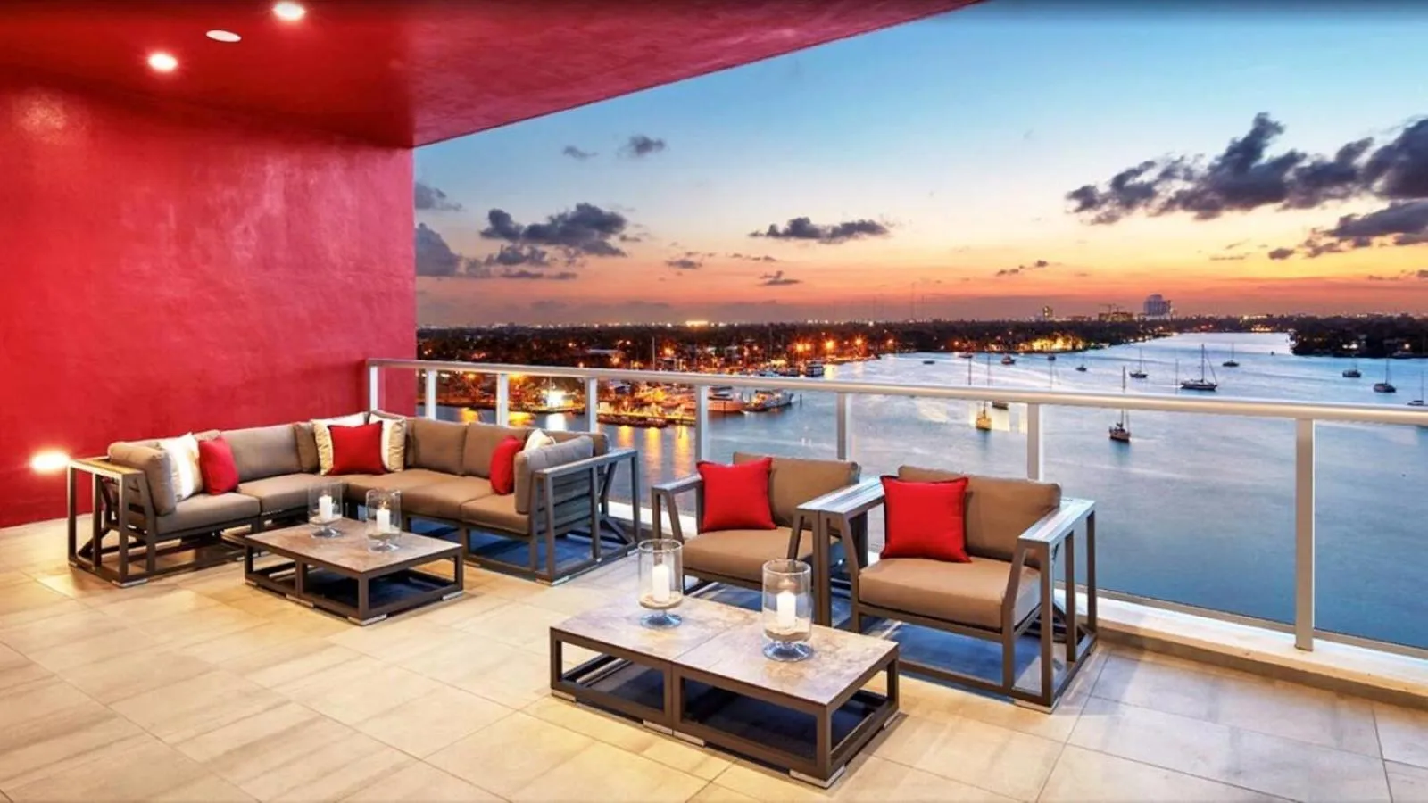 Property building in Global Rent Apart - Costa Hollywood