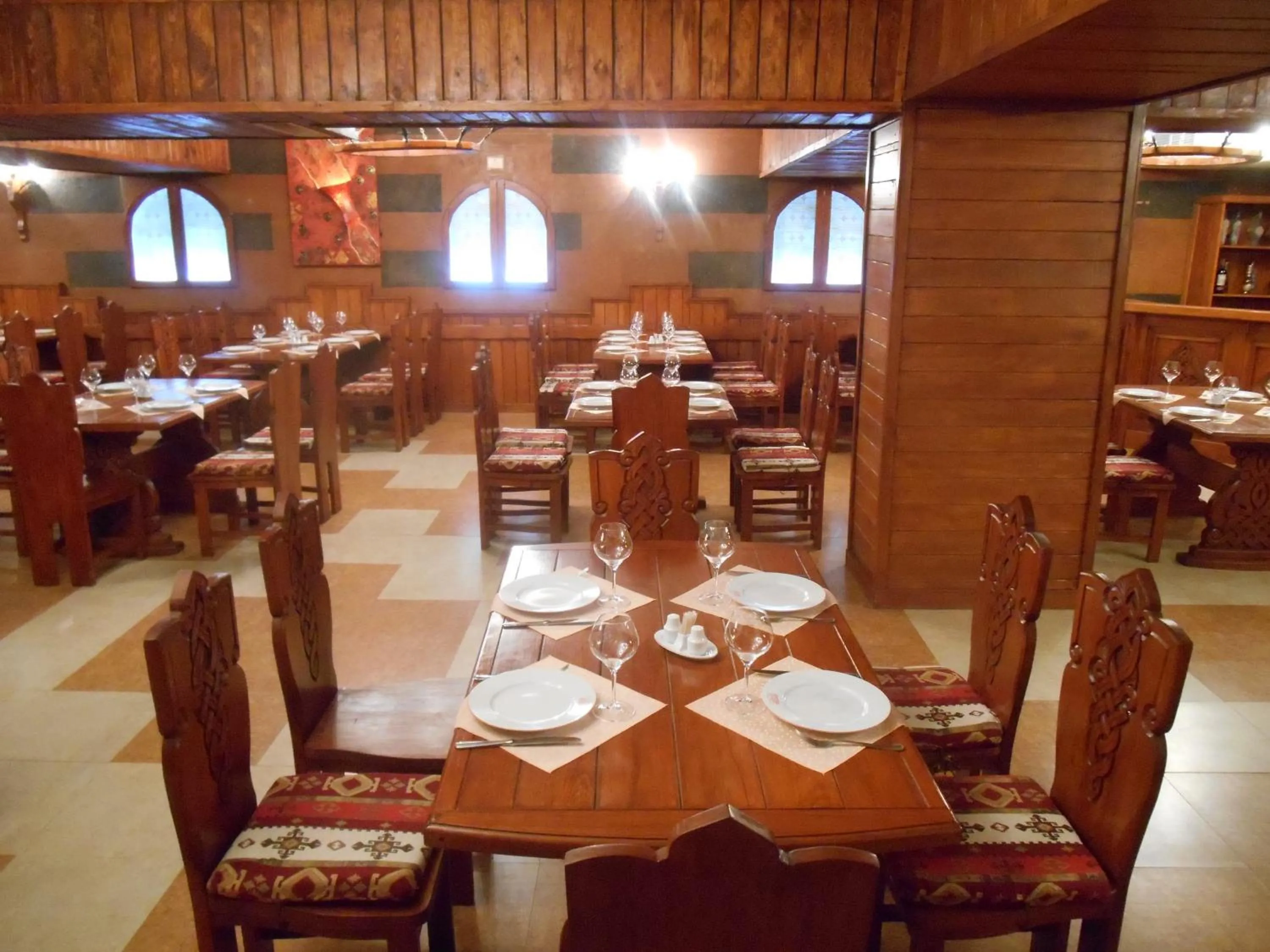 Restaurant/places to eat in Armenian Royal Palace