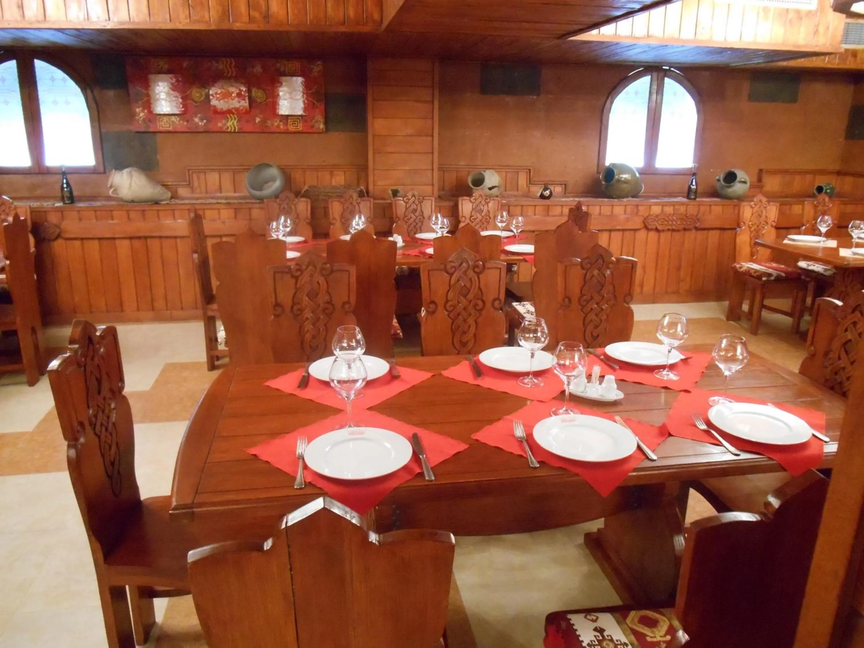 Restaurant/places to eat in Armenian Royal Palace