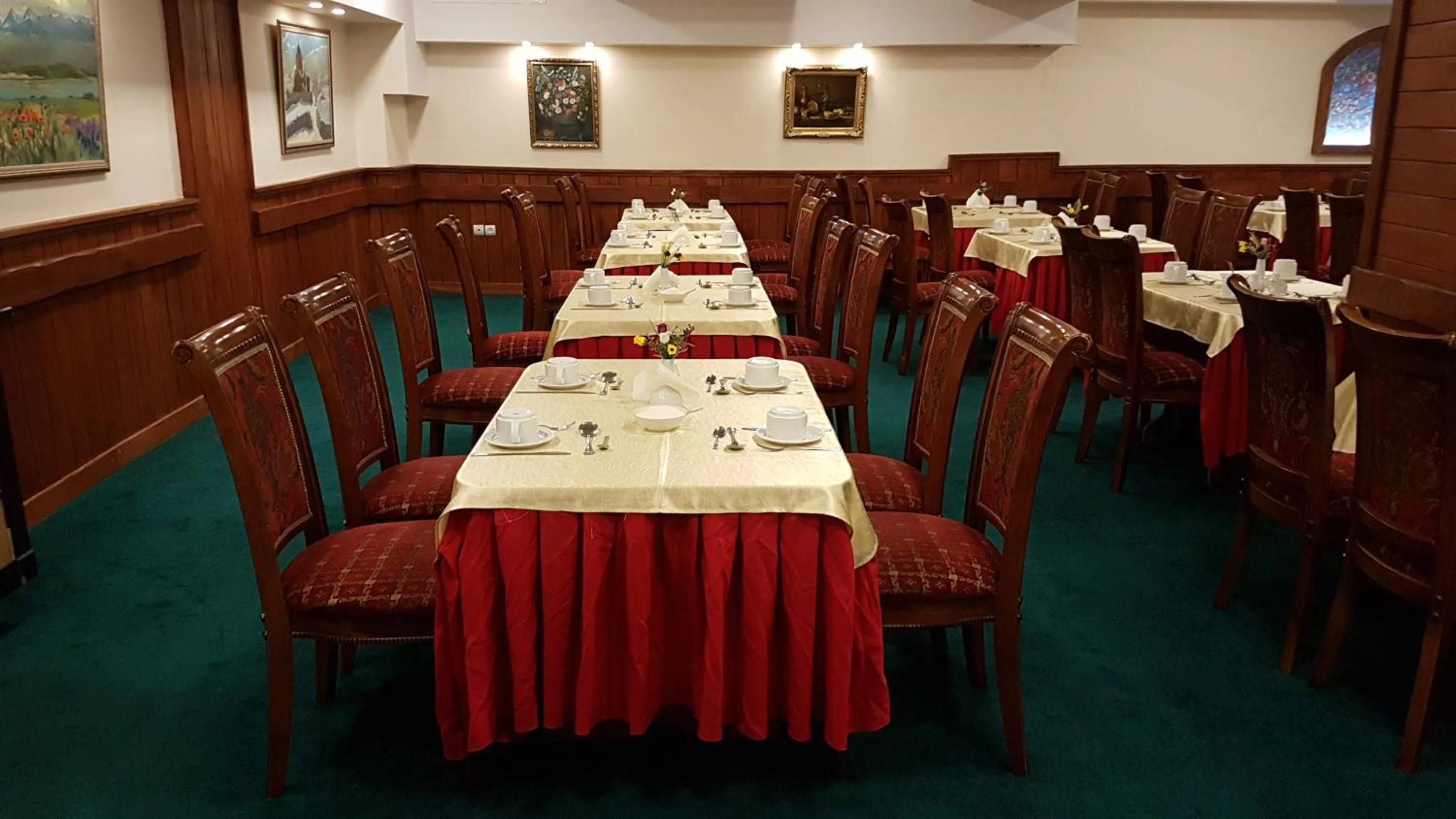 Buffet breakfast in Armenian Royal Palace