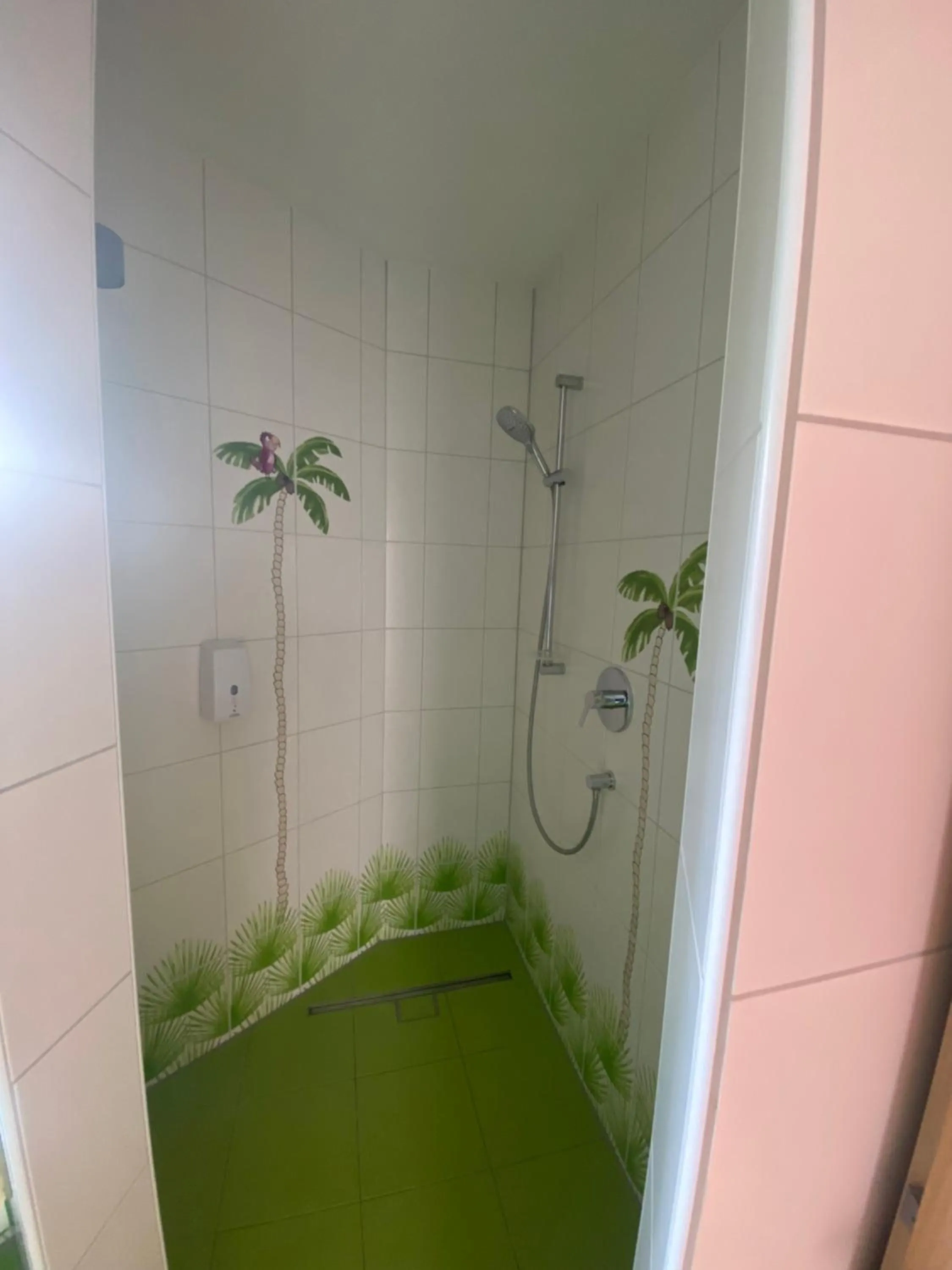 Bathroom in Atrium Garni