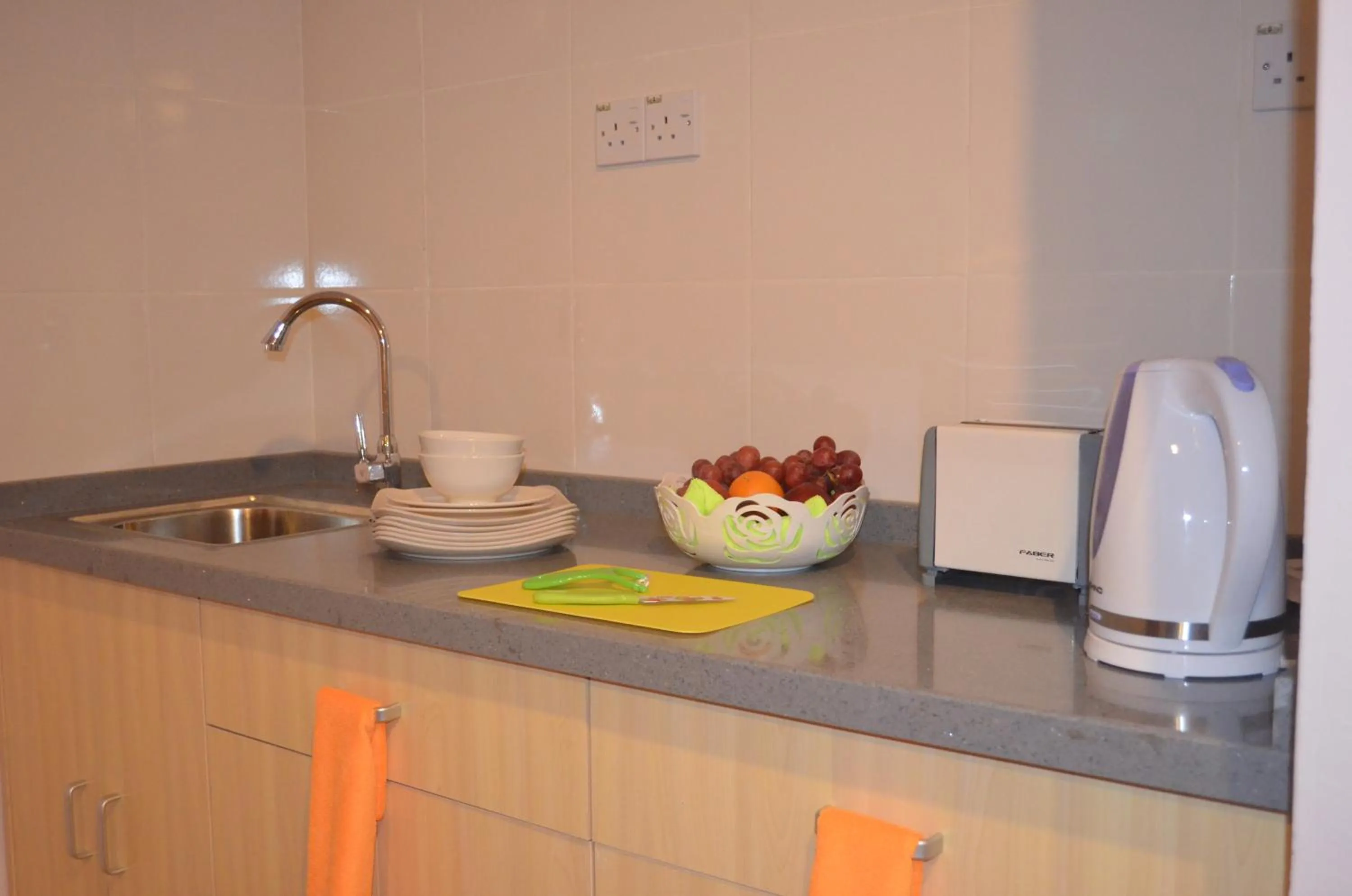 Kitchen or kitchenette in TD Mutiara Hotel Semporna