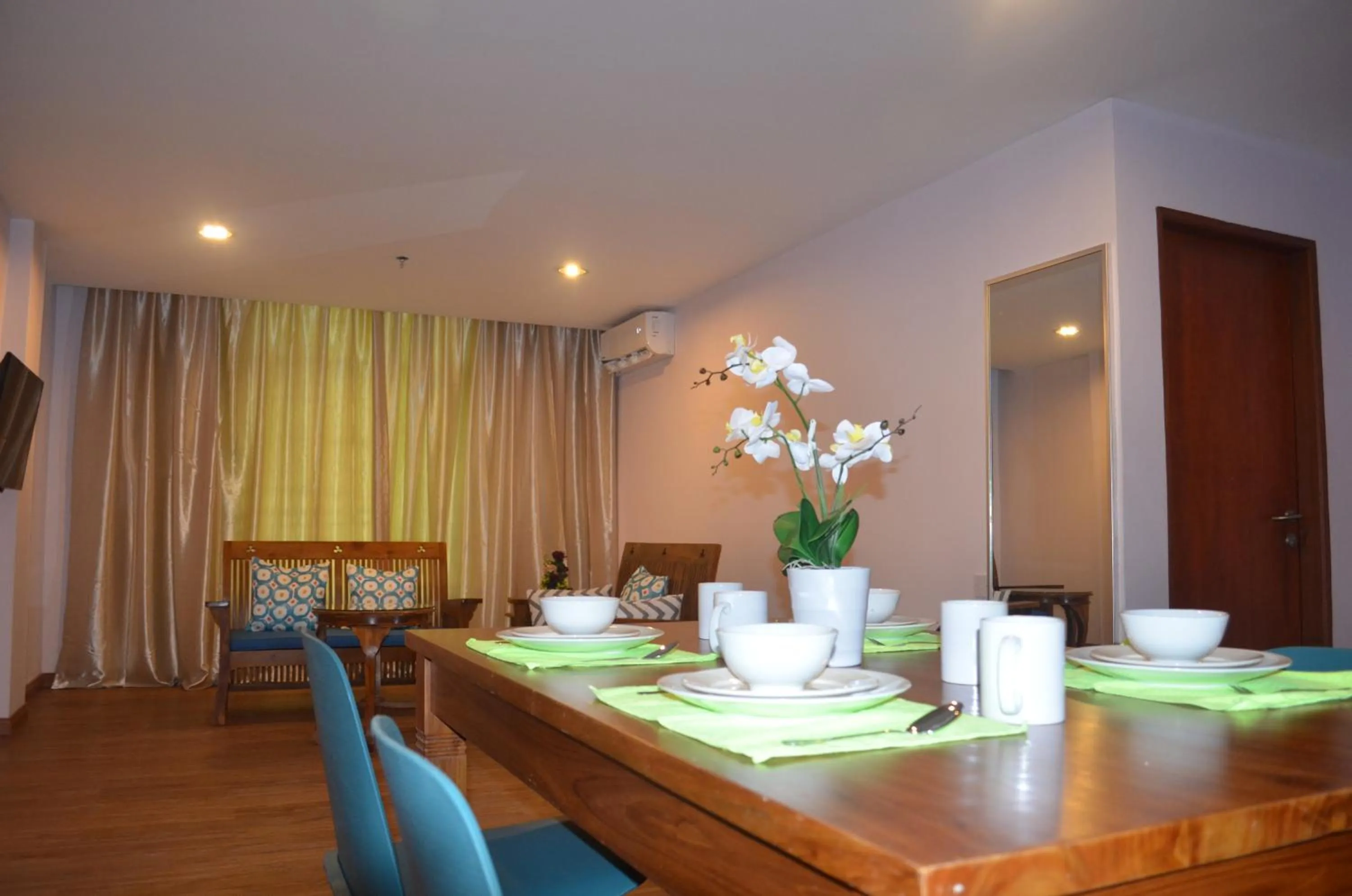 Dining area in TD Mutiara Hotel Semporna