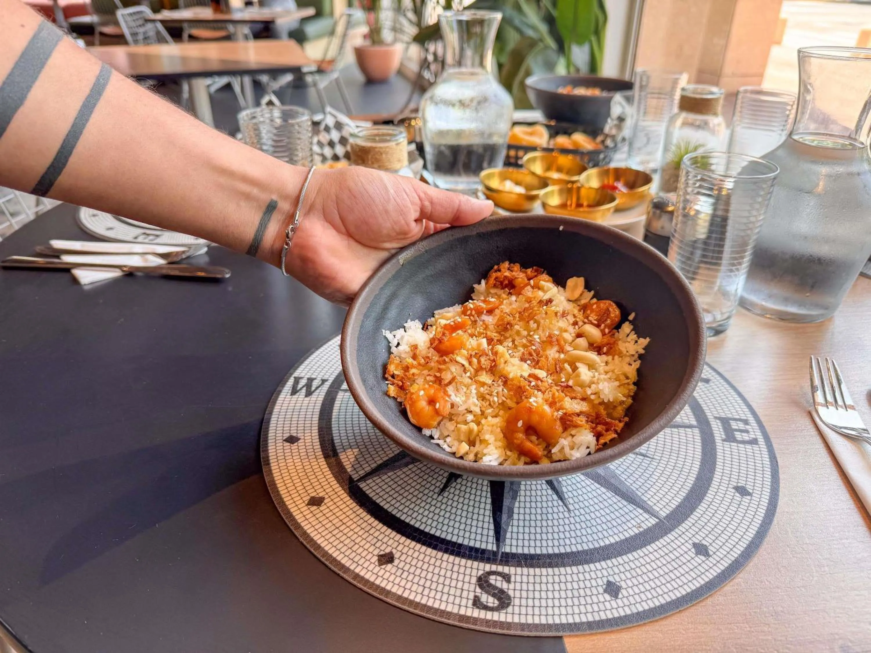 Restaurant/places to eat in ibis Martigues Centre