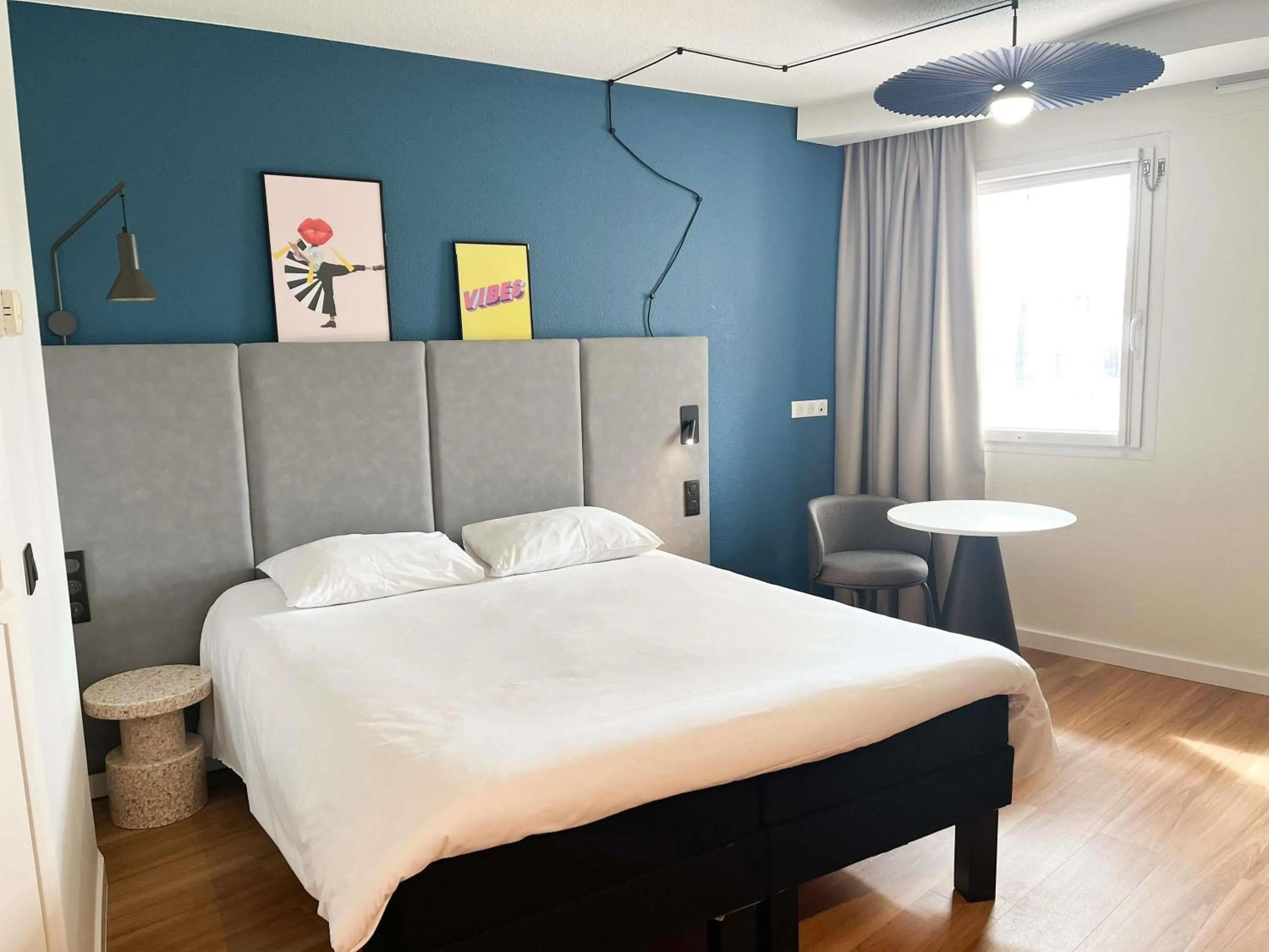 Bedroom, Bed in ibis Martigues Centre