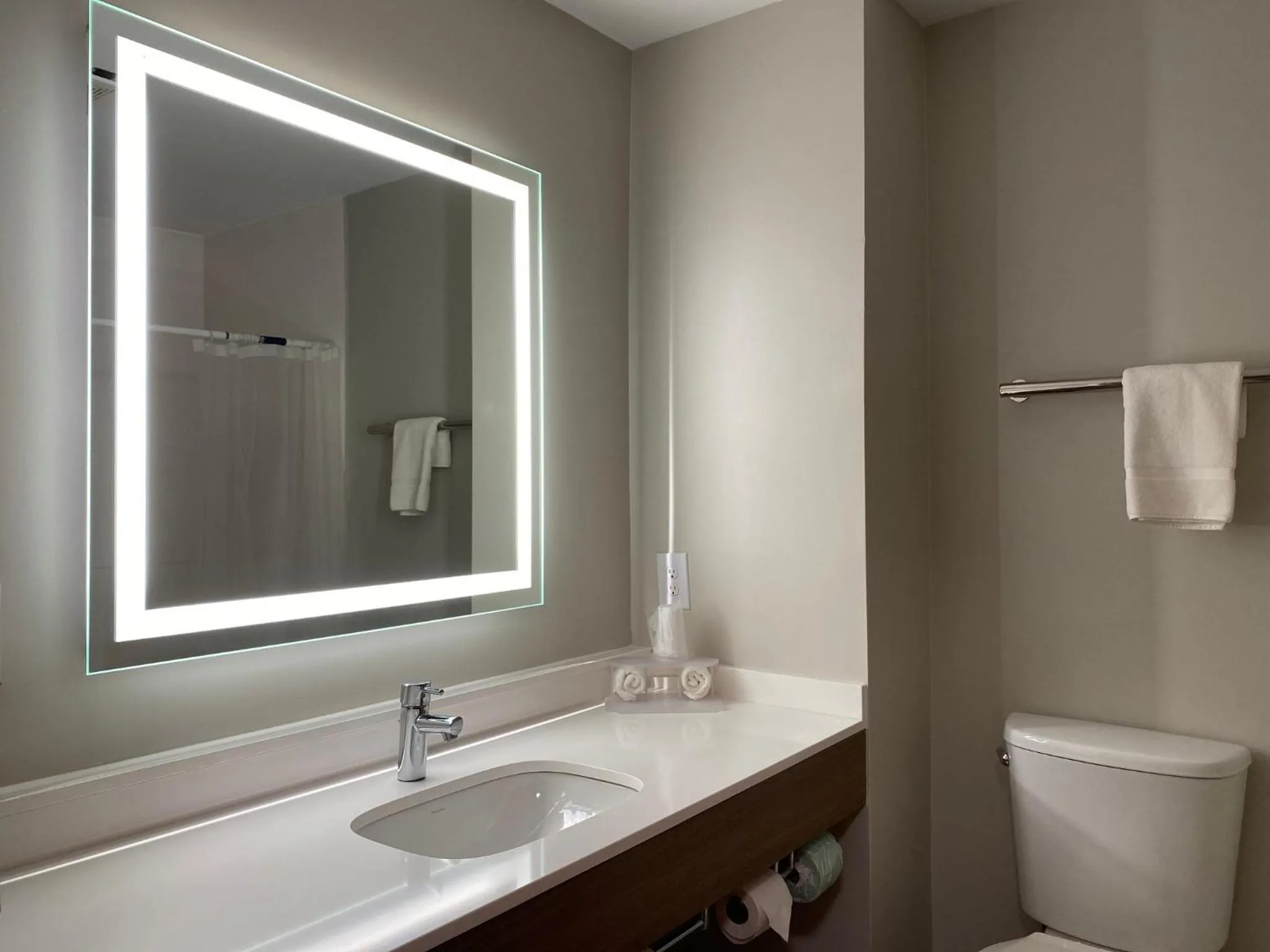 Bathroom in Holiday Inn Express Plymouth by IHG