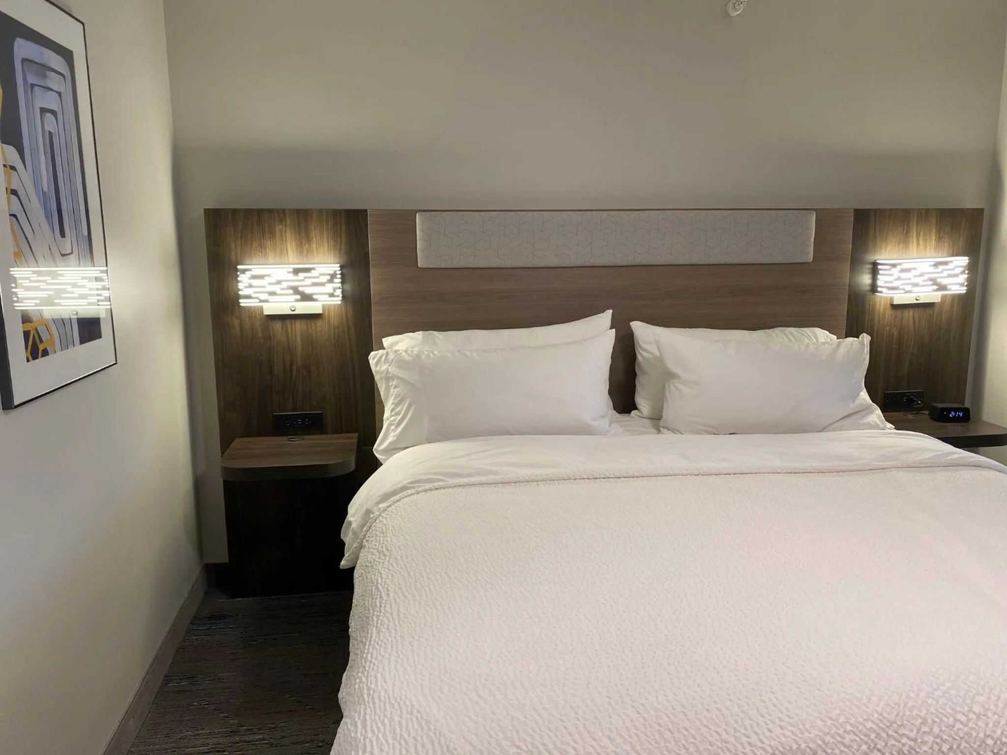 Photo of the whole room, Bed in Holiday Inn Express Plymouth by IHG