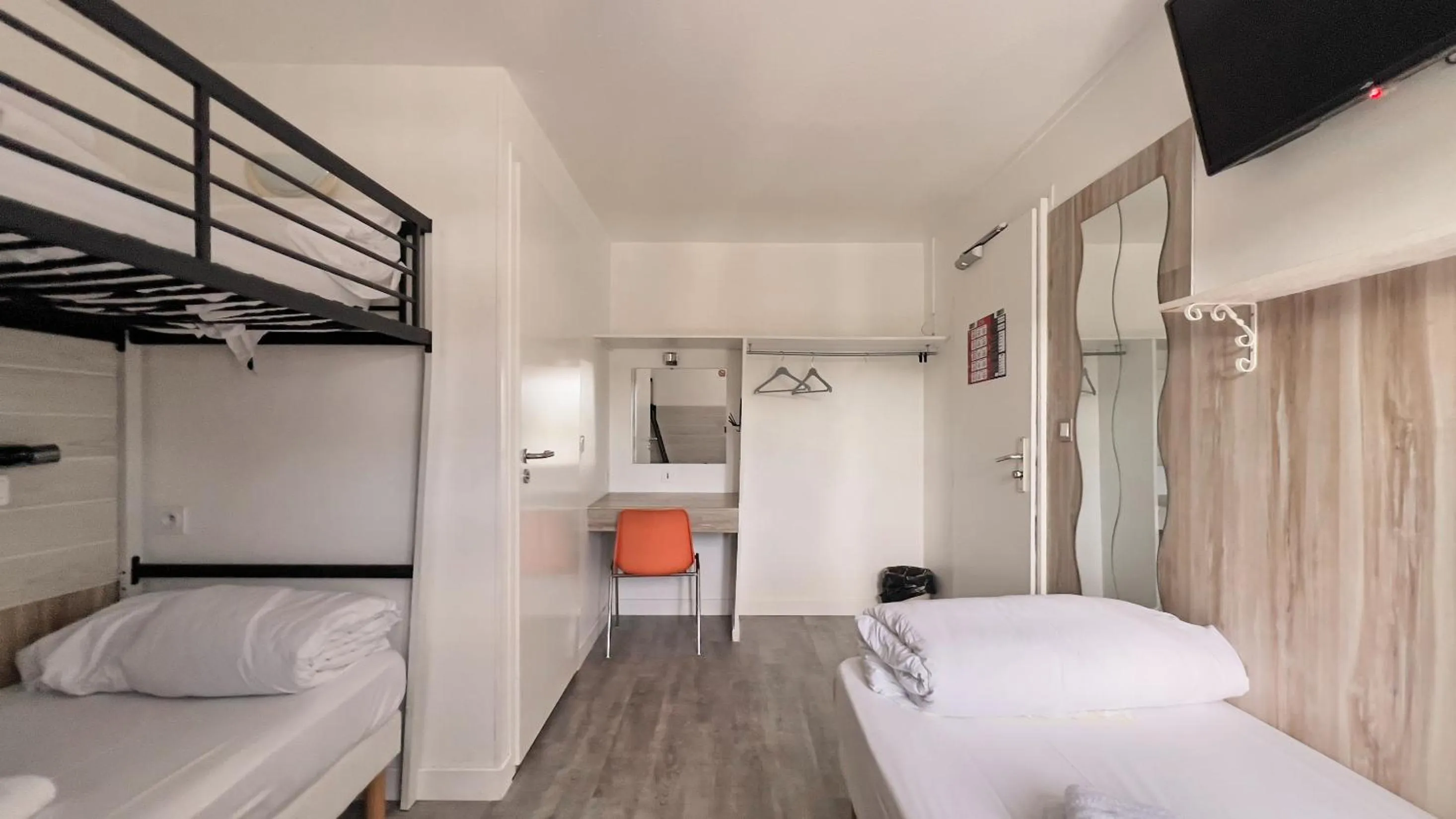 Bed in Fasthotel La Roche-sur-Yon