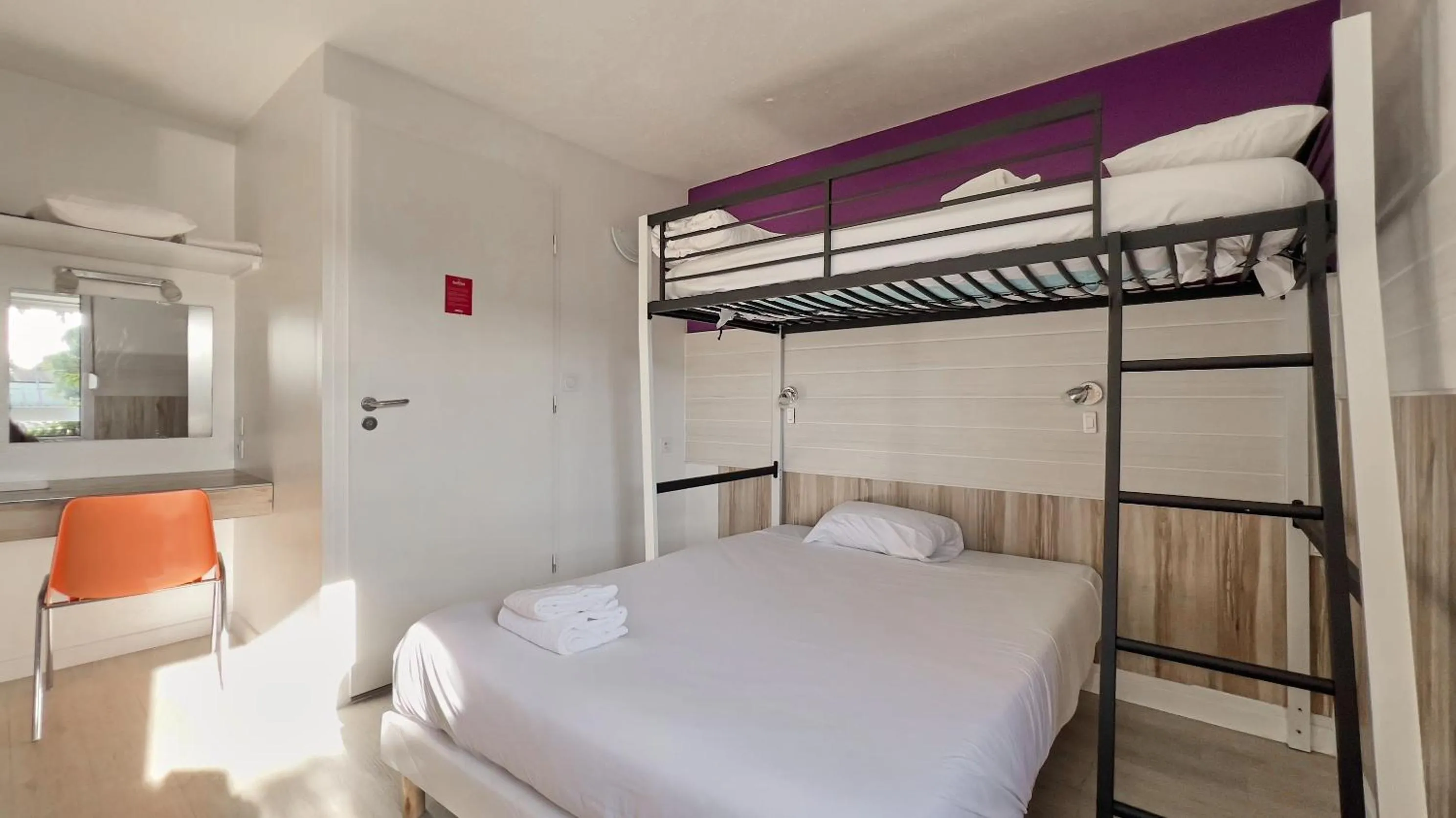 Bed in Fasthotel La Roche-sur-Yon