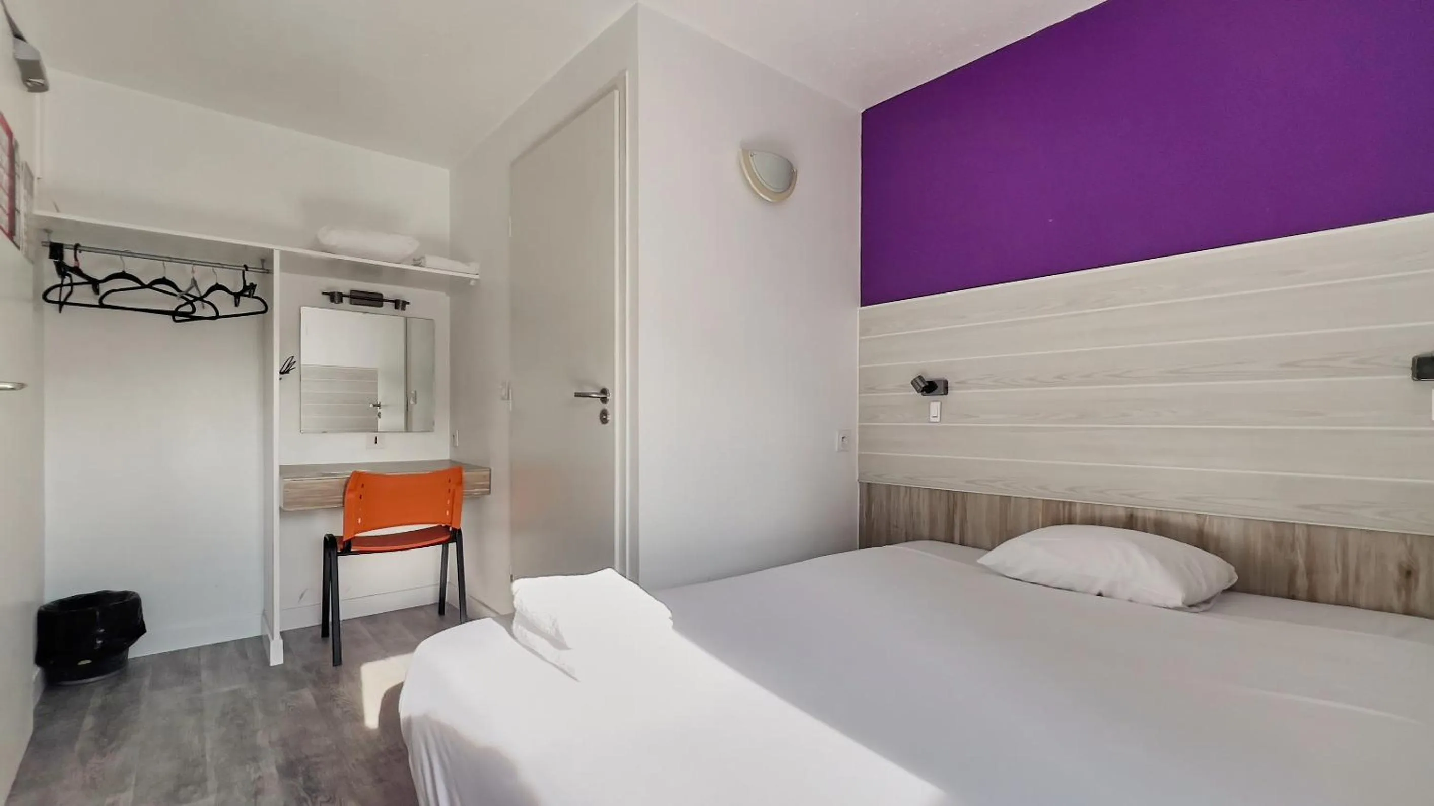 Bed in Fasthotel La Roche-sur-Yon