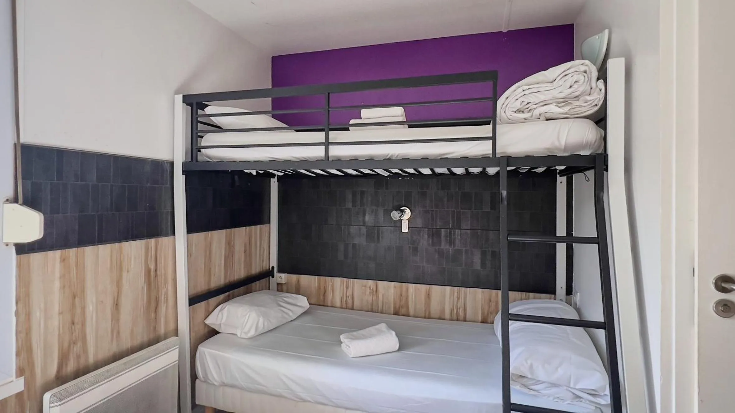 Bed in Fasthotel La Roche-sur-Yon