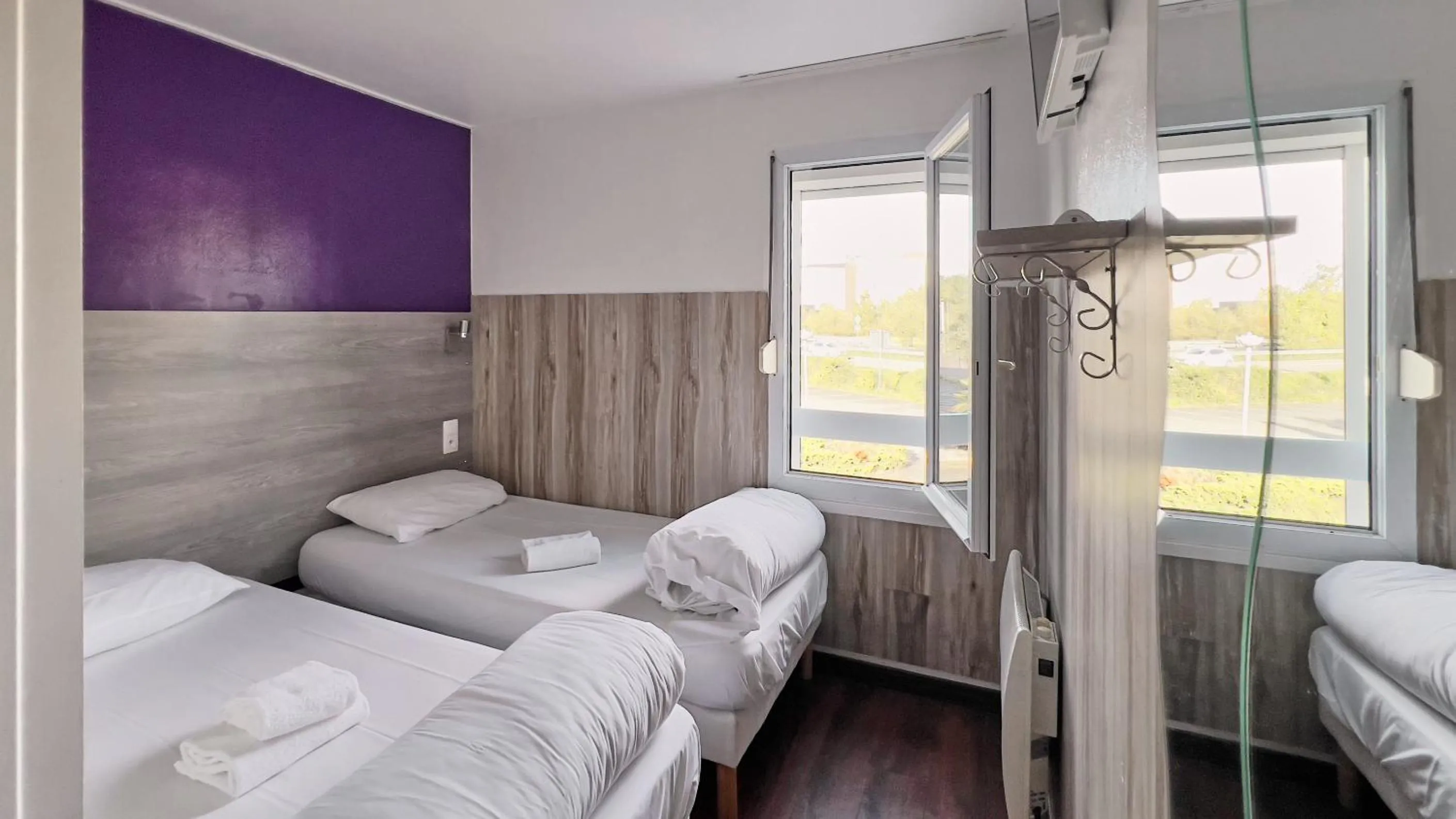 Bed in Fasthotel La Roche-sur-Yon