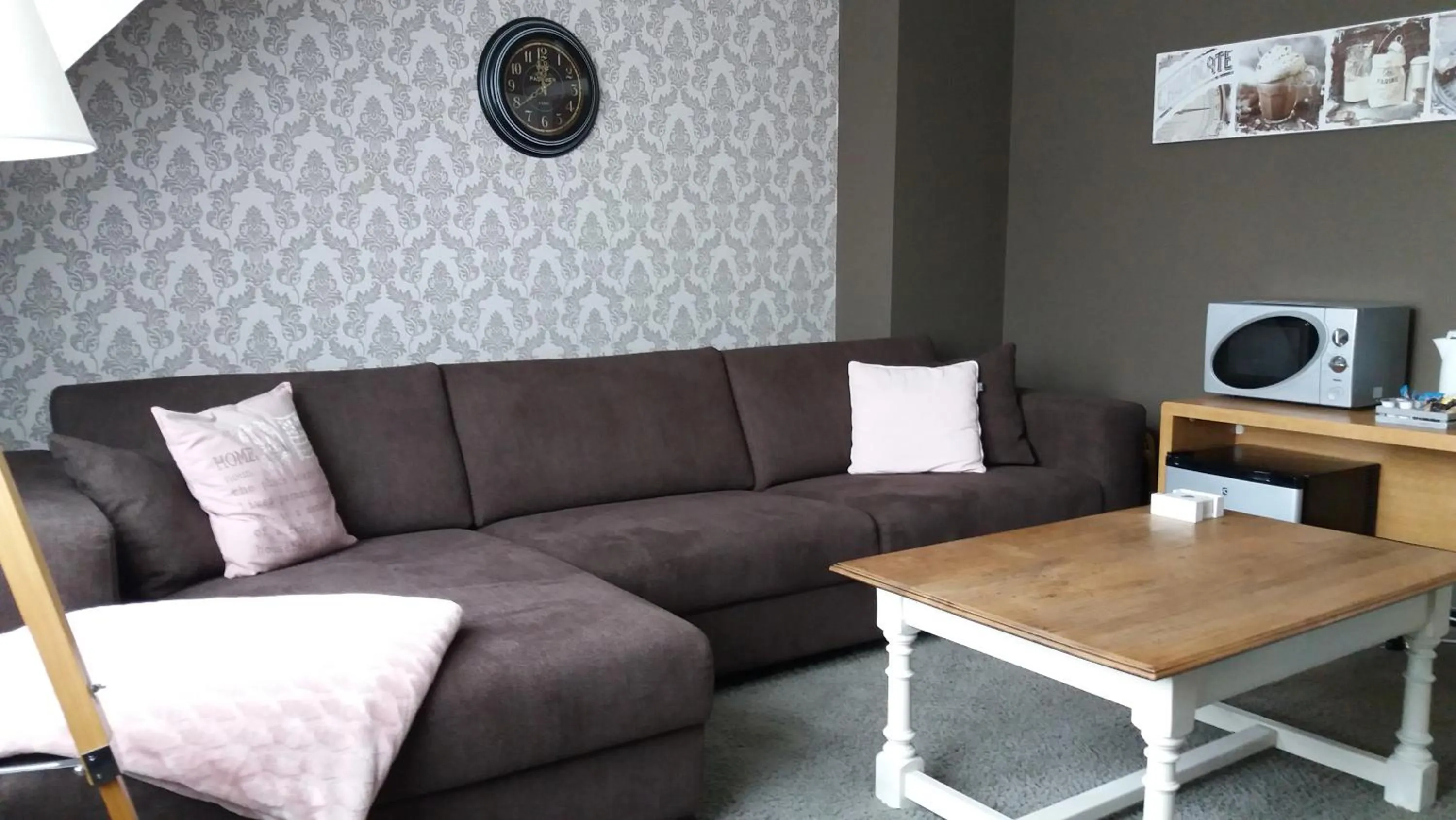 Decorative detail in Juliette's