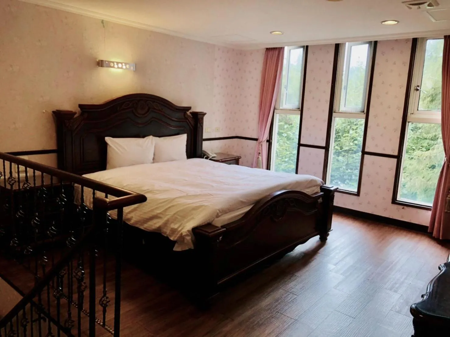 View (from property/room), Bed in Huis Ten Bosch