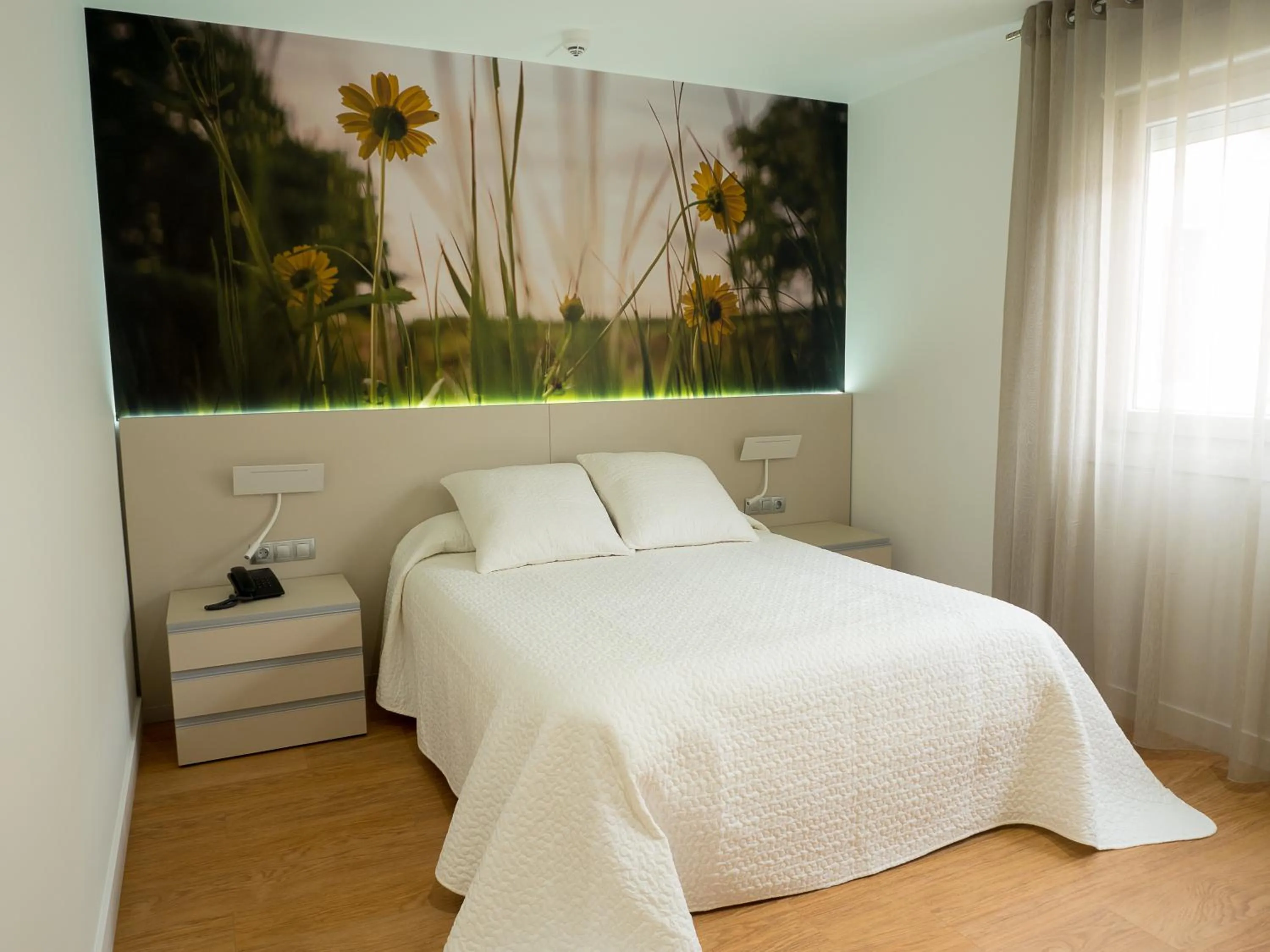 TV and multimedia, Bed in Hotel Vila da Guarda