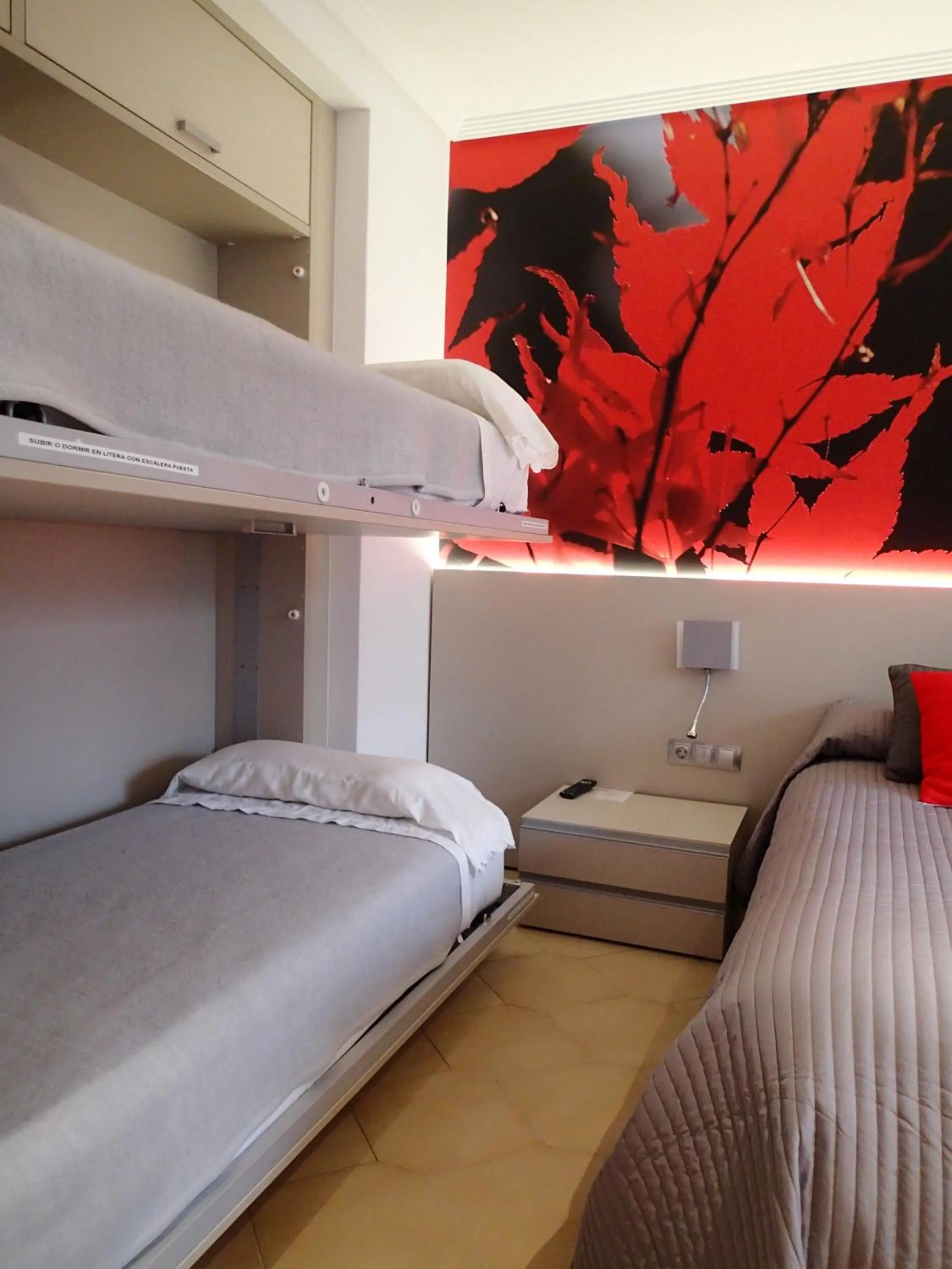 bunk bed, Bed in Hotel Vila da Guarda