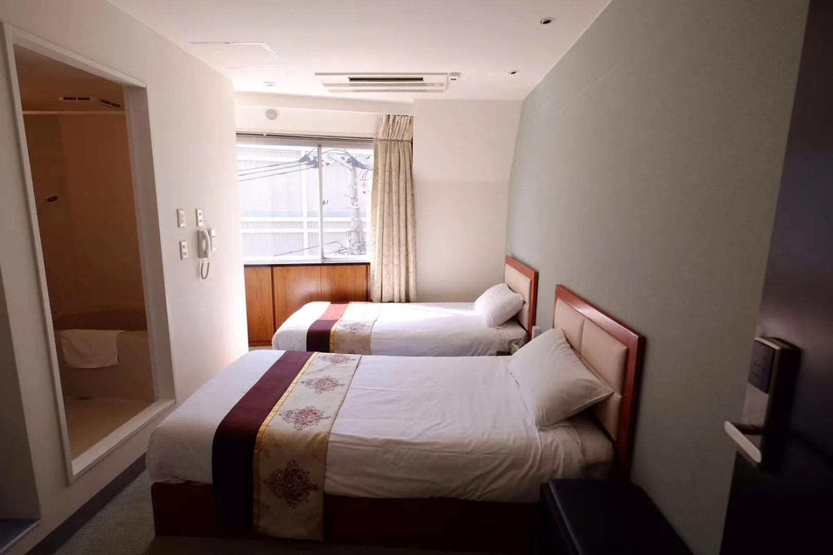 Photo of the whole room, Bed in Tabata Oji Hotel