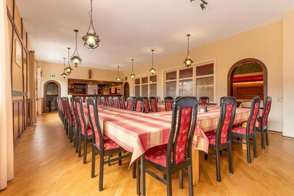 Other in Gothmann's Hotel