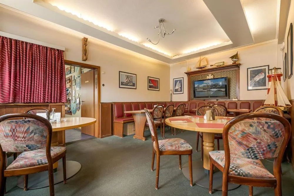 Other in Gothmann's Hotel