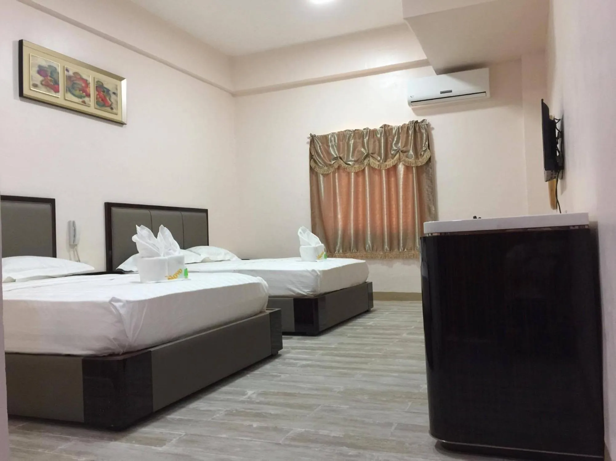 Bed in Meaco Royal Hotel - Lipa