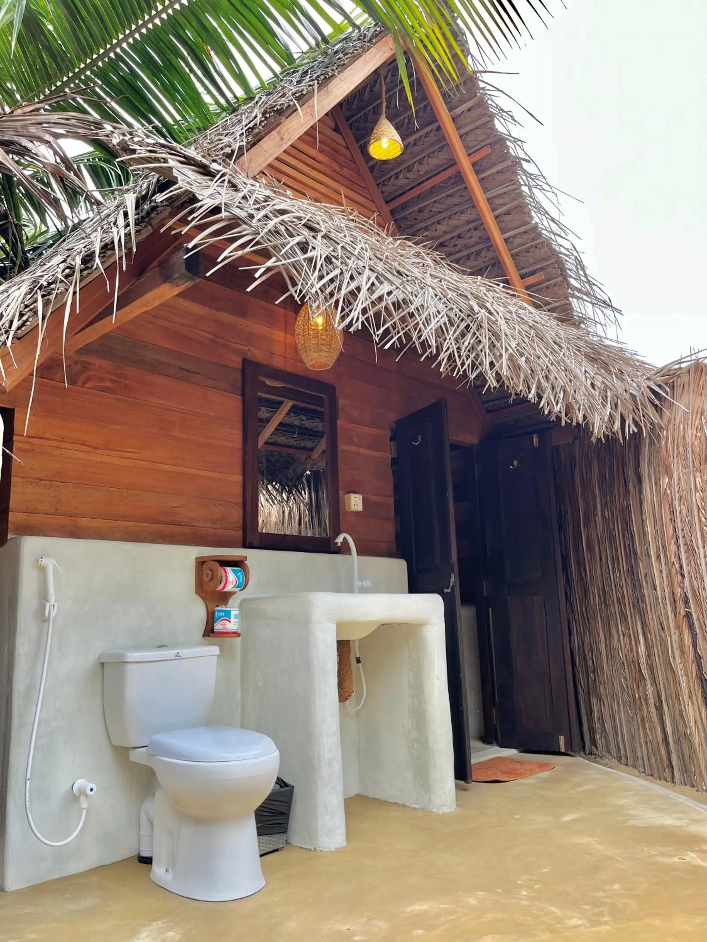 Toilet in Windy Waves Beach Nature Resort & Kite School