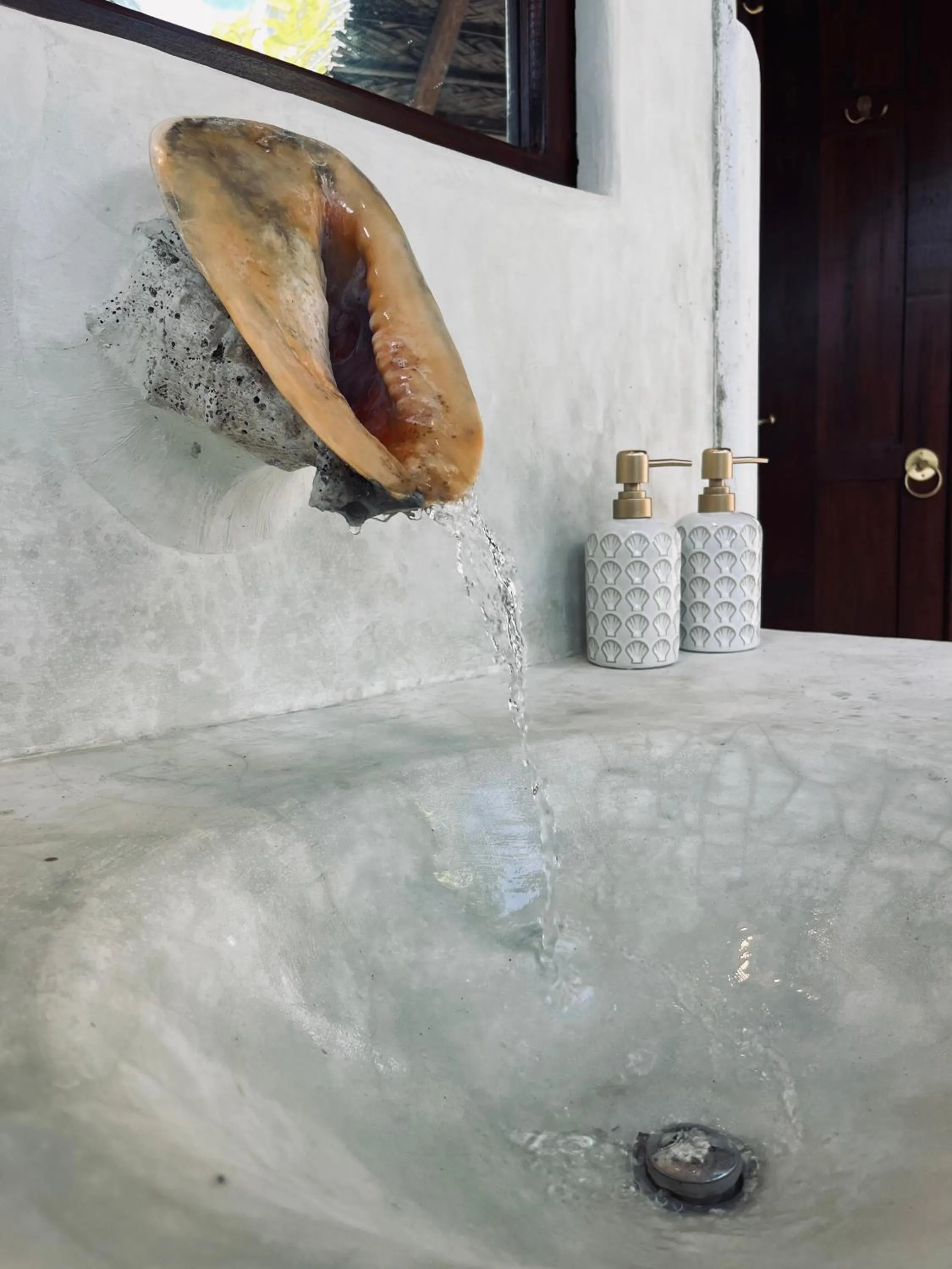 Windy Waves Beach Nature Resort & Kite School