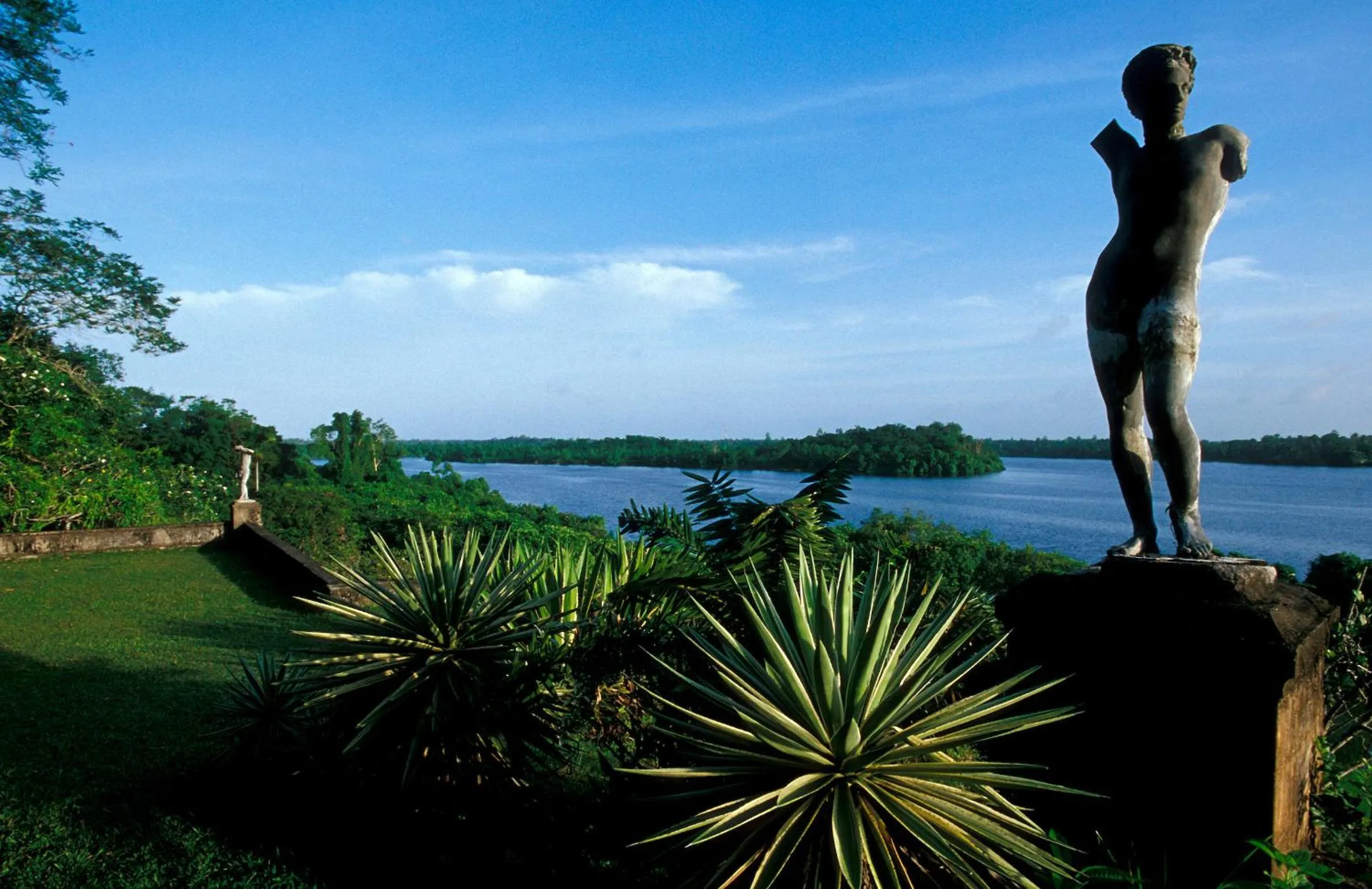Nearby landmark in Lunuganga Estate
