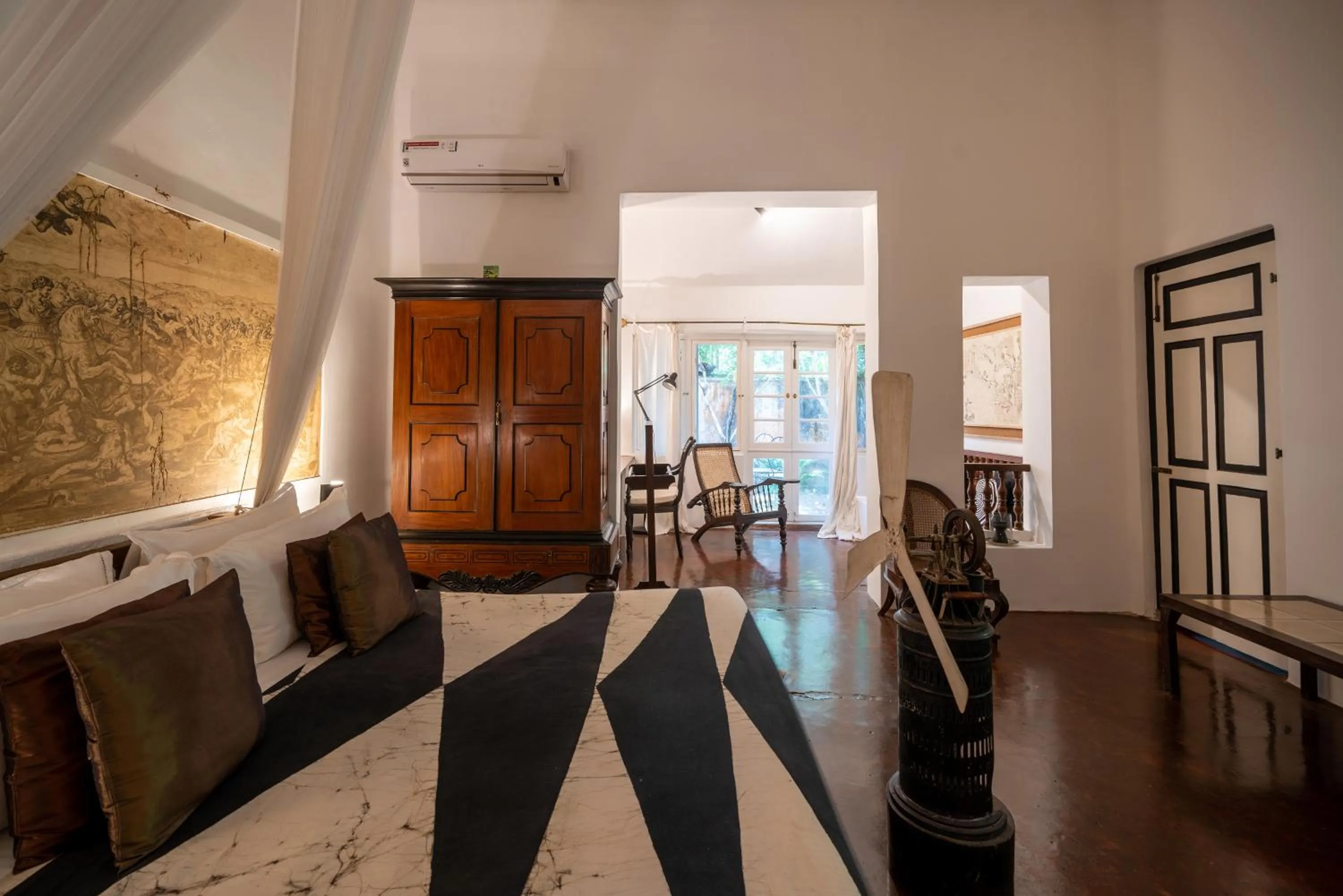 Bed in Lunuganga Estate